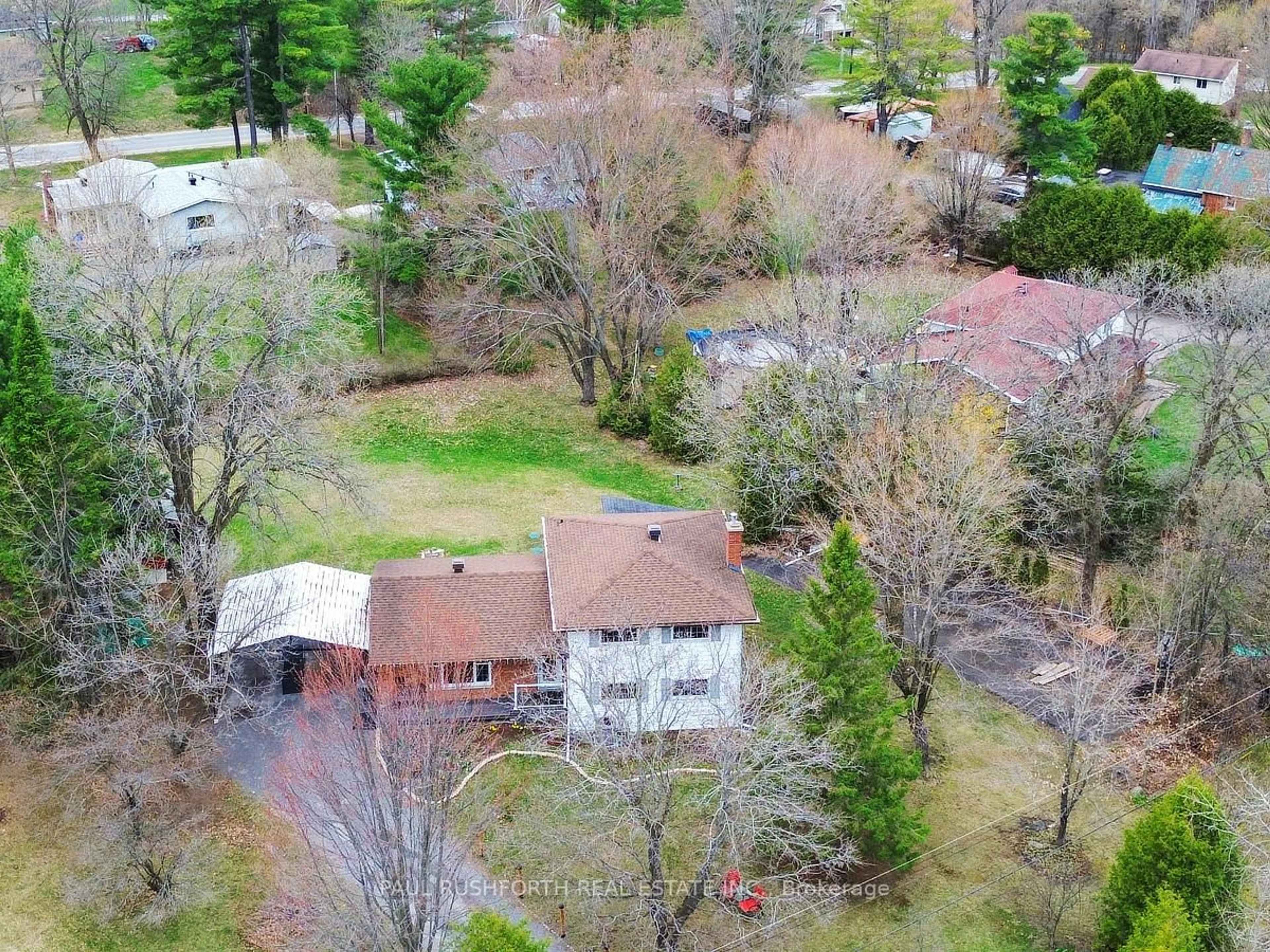 A pic from outside/outdoor area/front of a property/back of a property/a pic from drone, unknown for 250 Poole St, Arnprior Ontario K7S 1J2