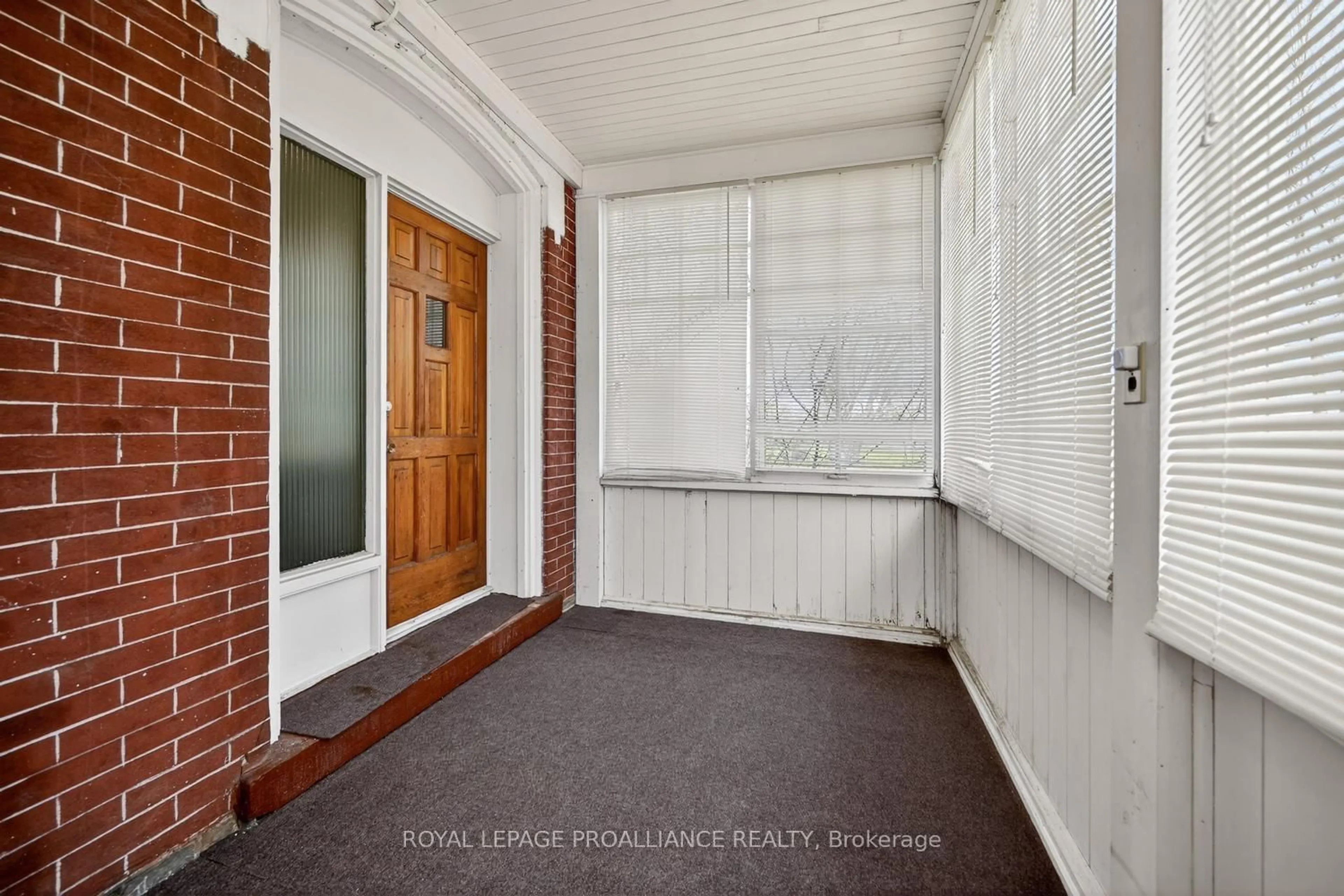 Indoor entryway for 3540 County Road 26 Rd, Augusta Ontario K0E 1T0