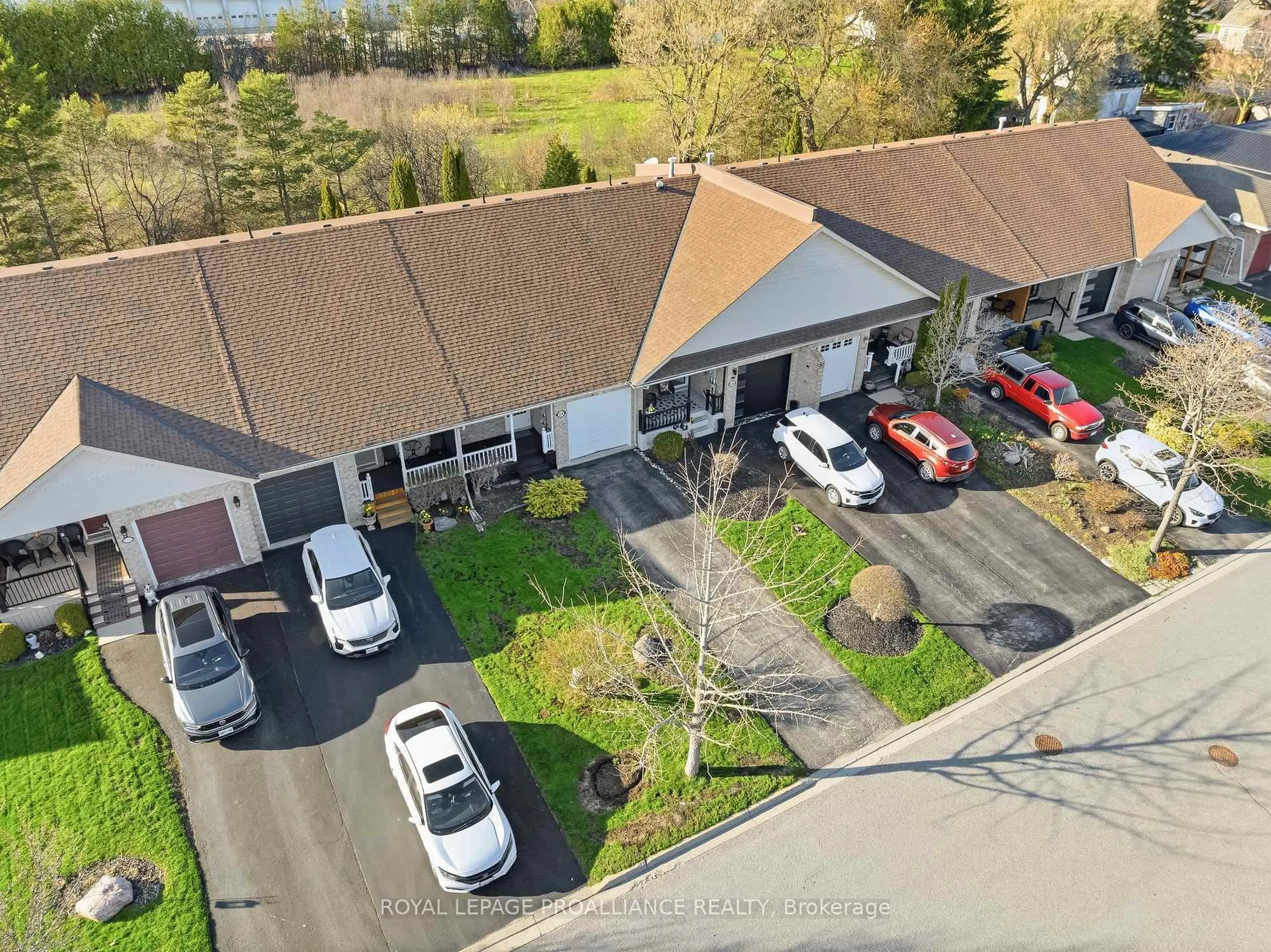 A pic from outside/outdoor area/front of a property/back of a property/a pic from drone, unknown for 114 Trefusis St, Port Hope Ontario L1A 4J3
