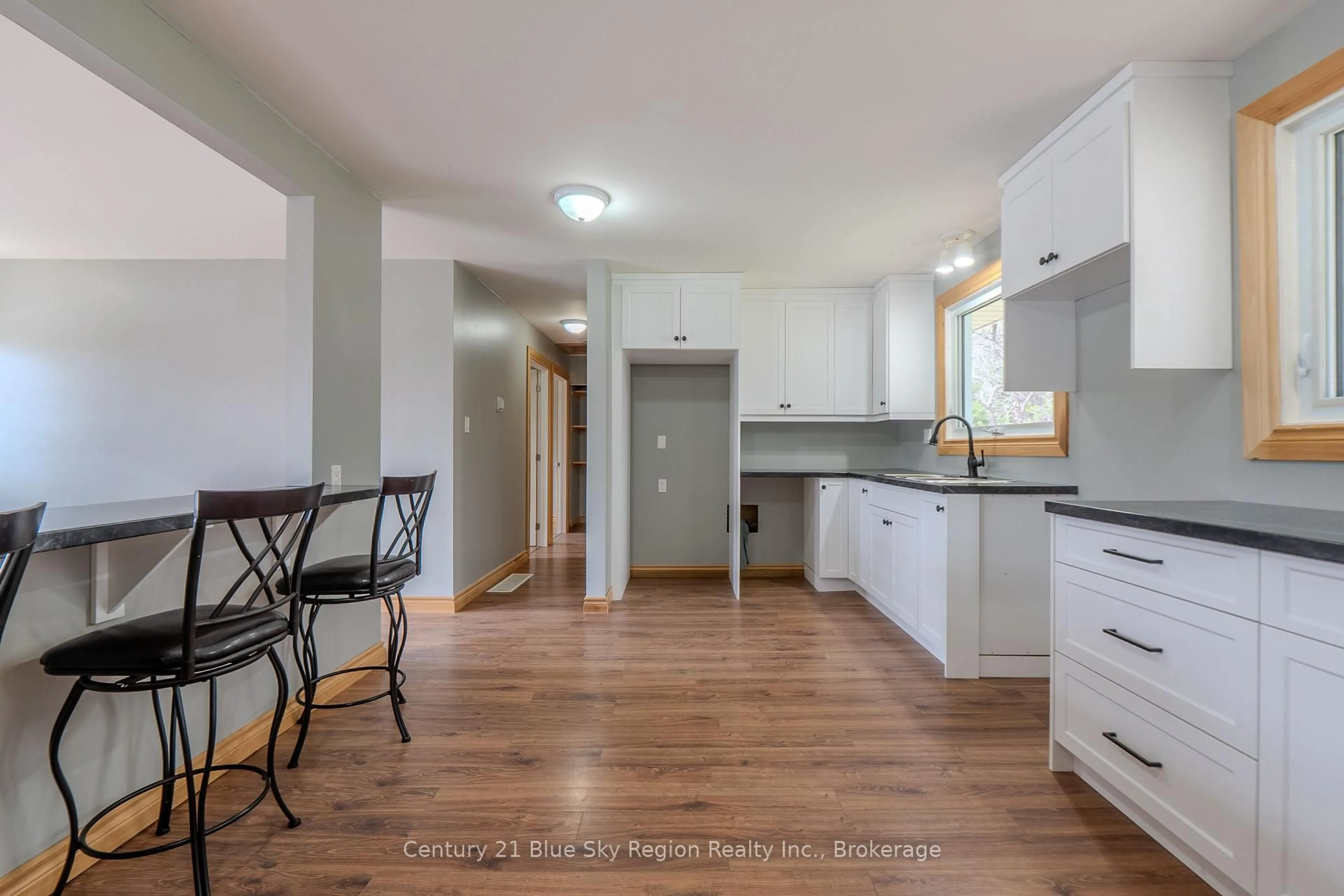 Open concept kitchen, unknown for 9510 Highway 63, Unorganized Townships Ontario P0H 2A0
