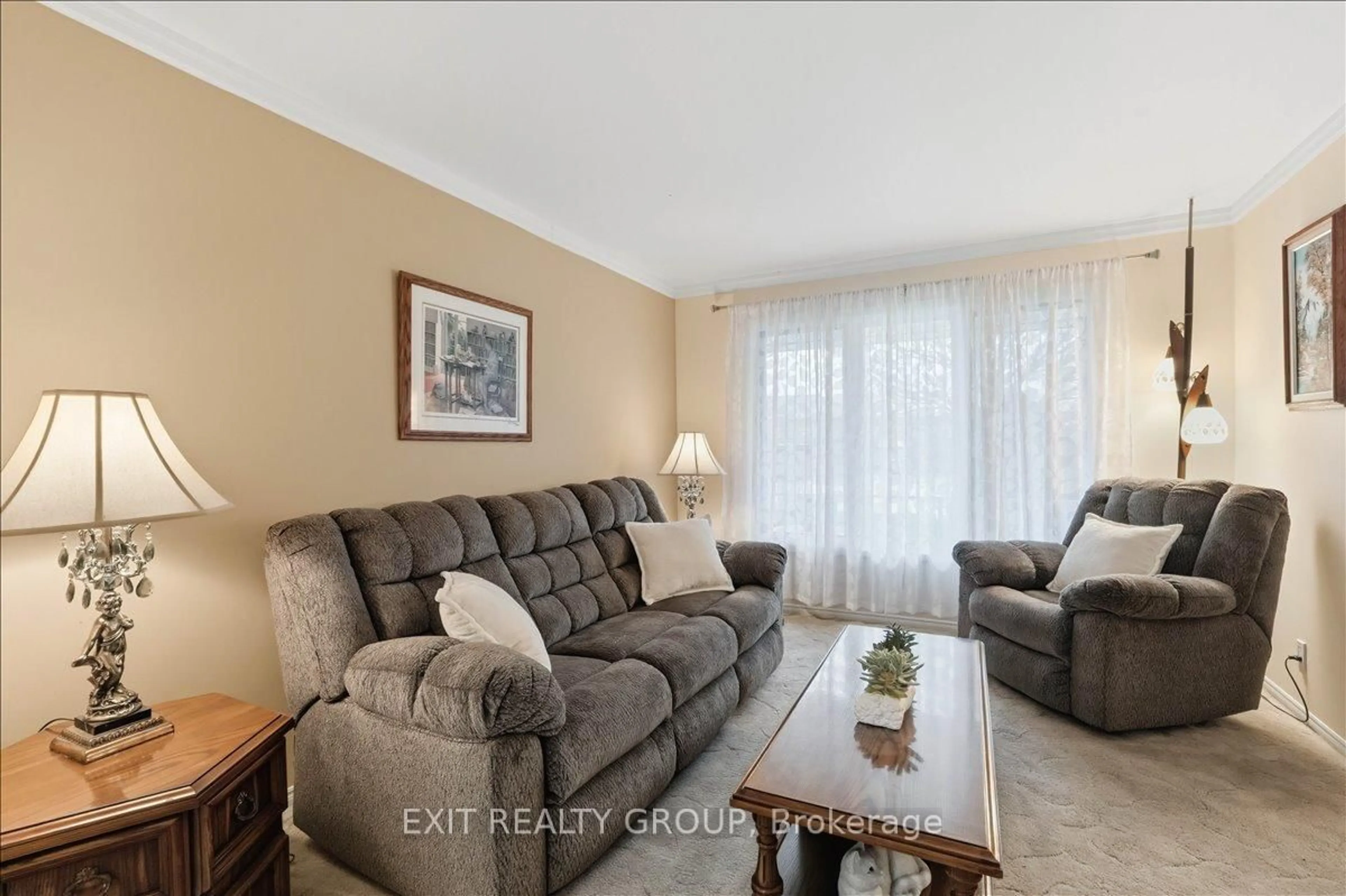 Living room with furniture, unknown for 472 Dundas St, Quinte West Ontario K8V 3S5