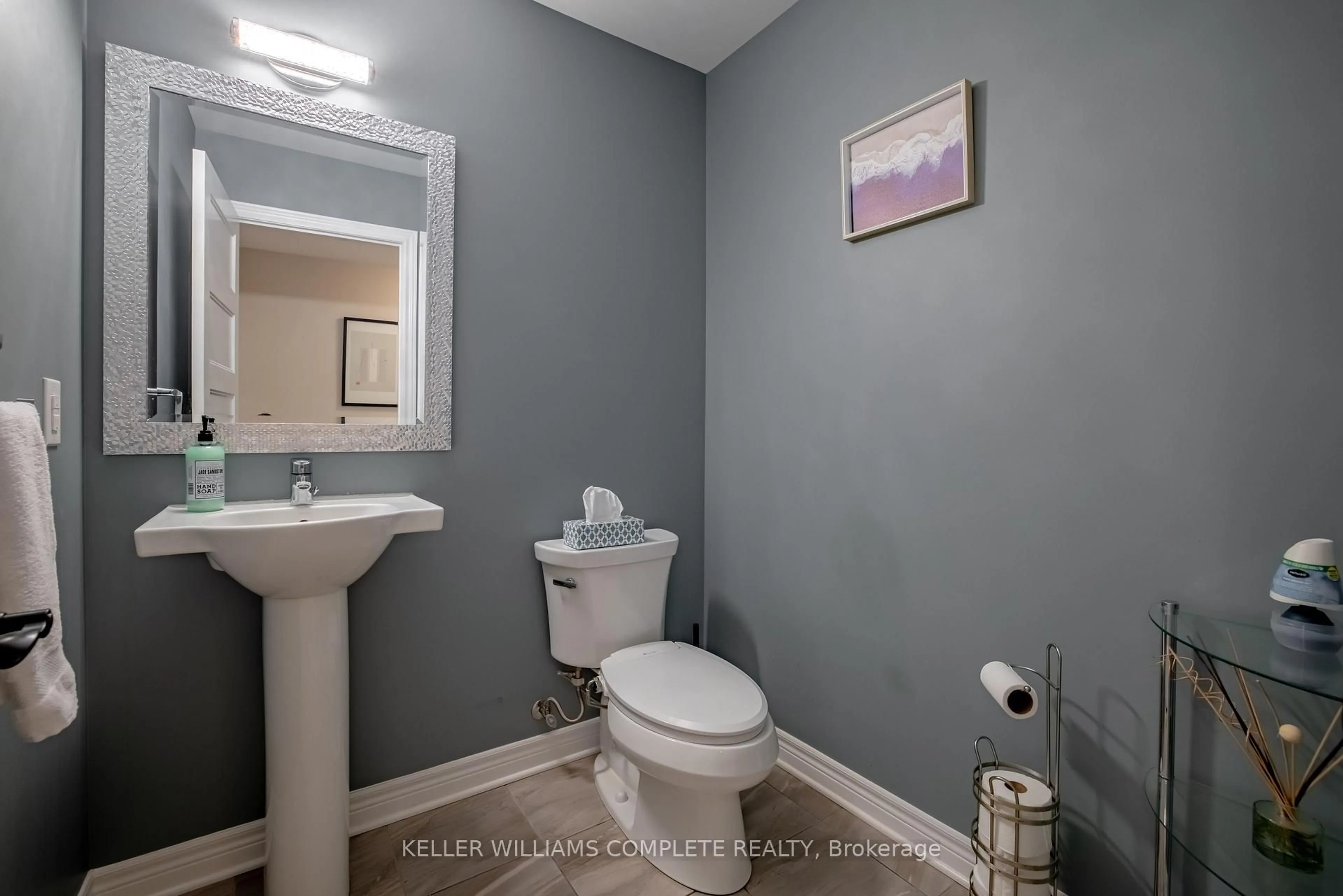 Standard bathroom, ceramic/tile floor for 18 Secord St, Thorold Ontario L0S 1K0