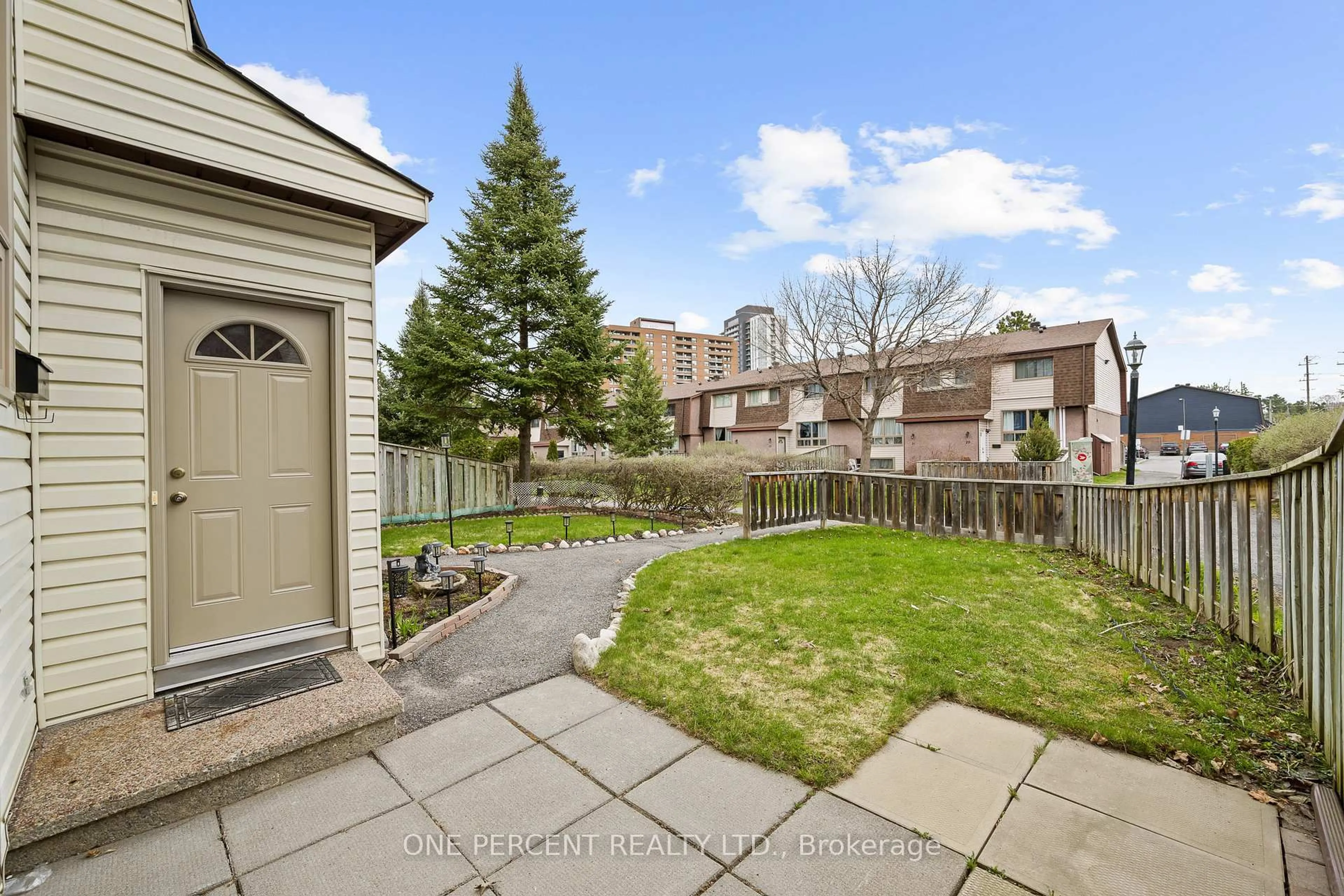 Unknown for 2640 Draper Ave #11, Ottawa Ontario K2H 8V3