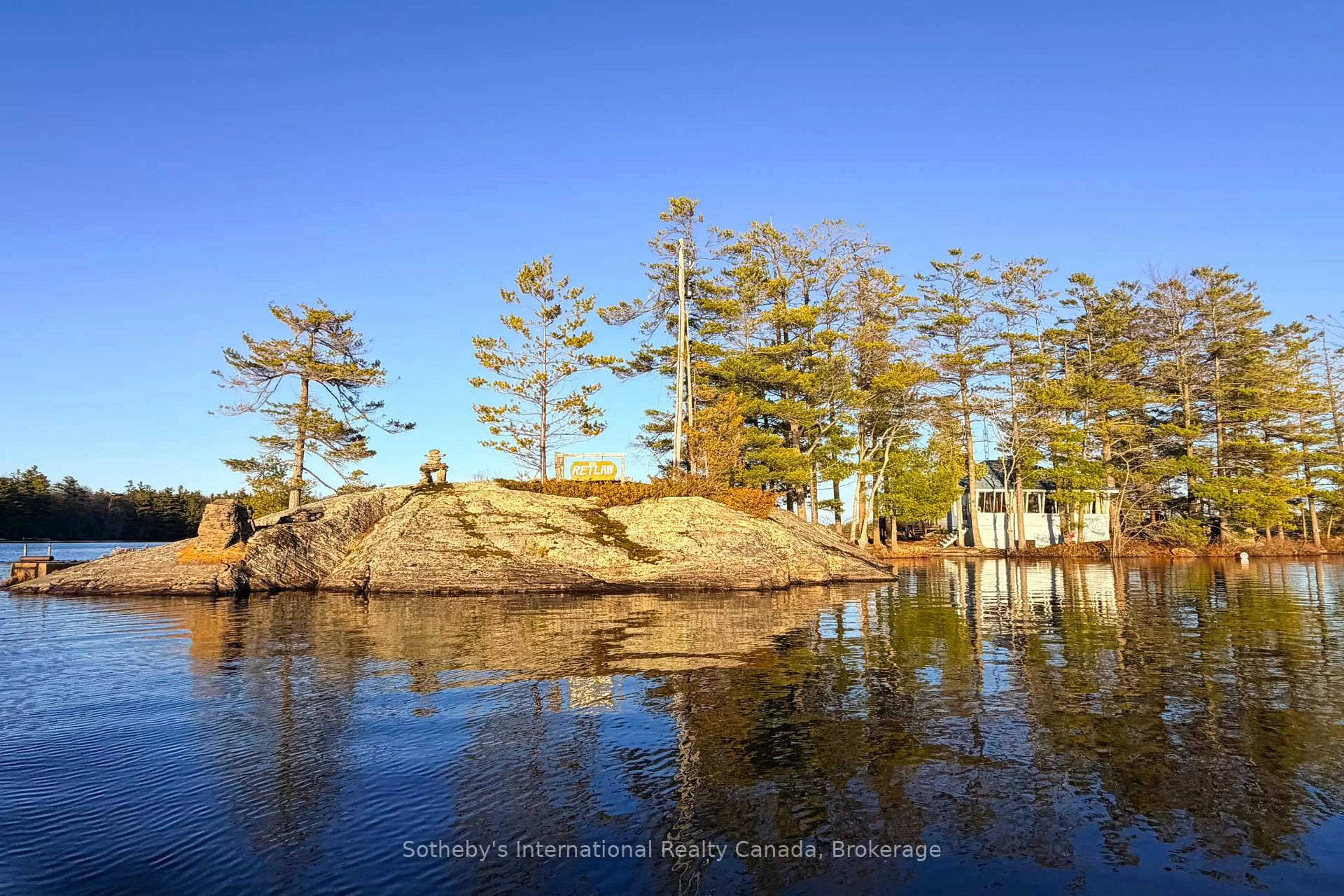 Pool for 1 1KL - Retlaw Island Kahshe Lake, Gravenhurst Ontario P0E 1G0