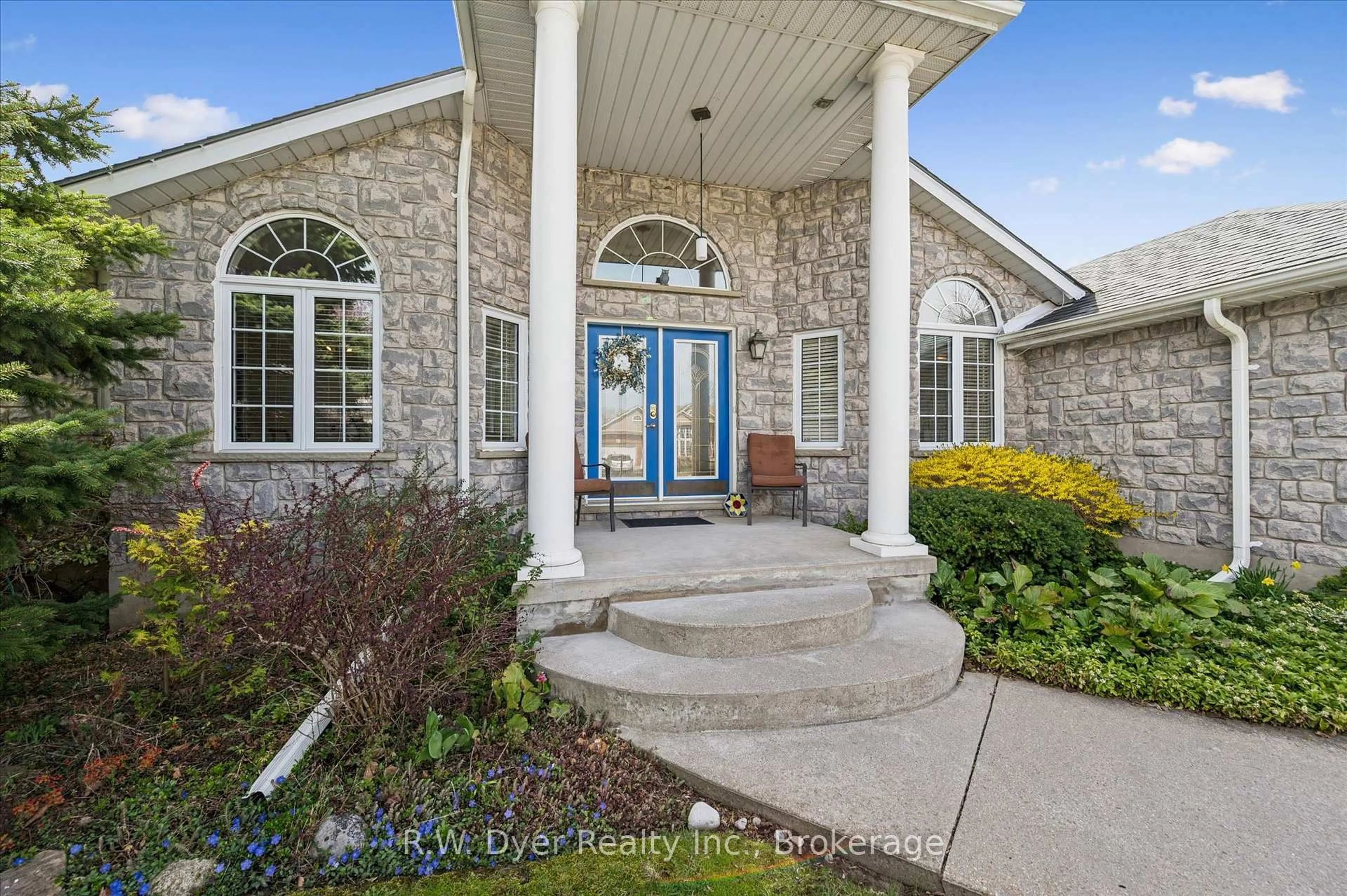 Unknown for 80 Newman Dr, Cambridge Ontario N1S 5A8
