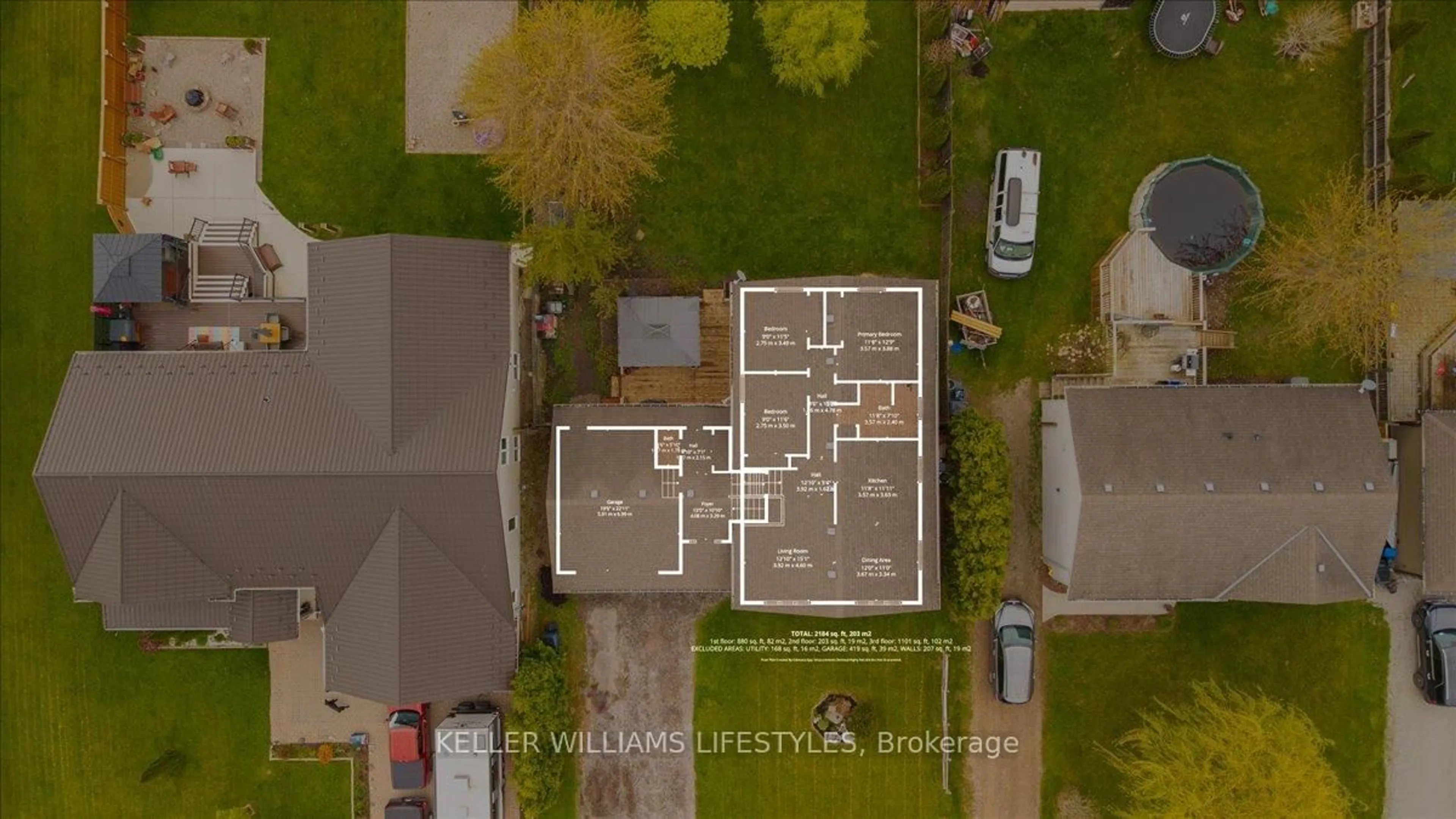 A pic from outside/outdoor area/front of a property/back of a property/a pic from drone, street for 29 Wellington St, Newbury Ontario N0L 1Z0