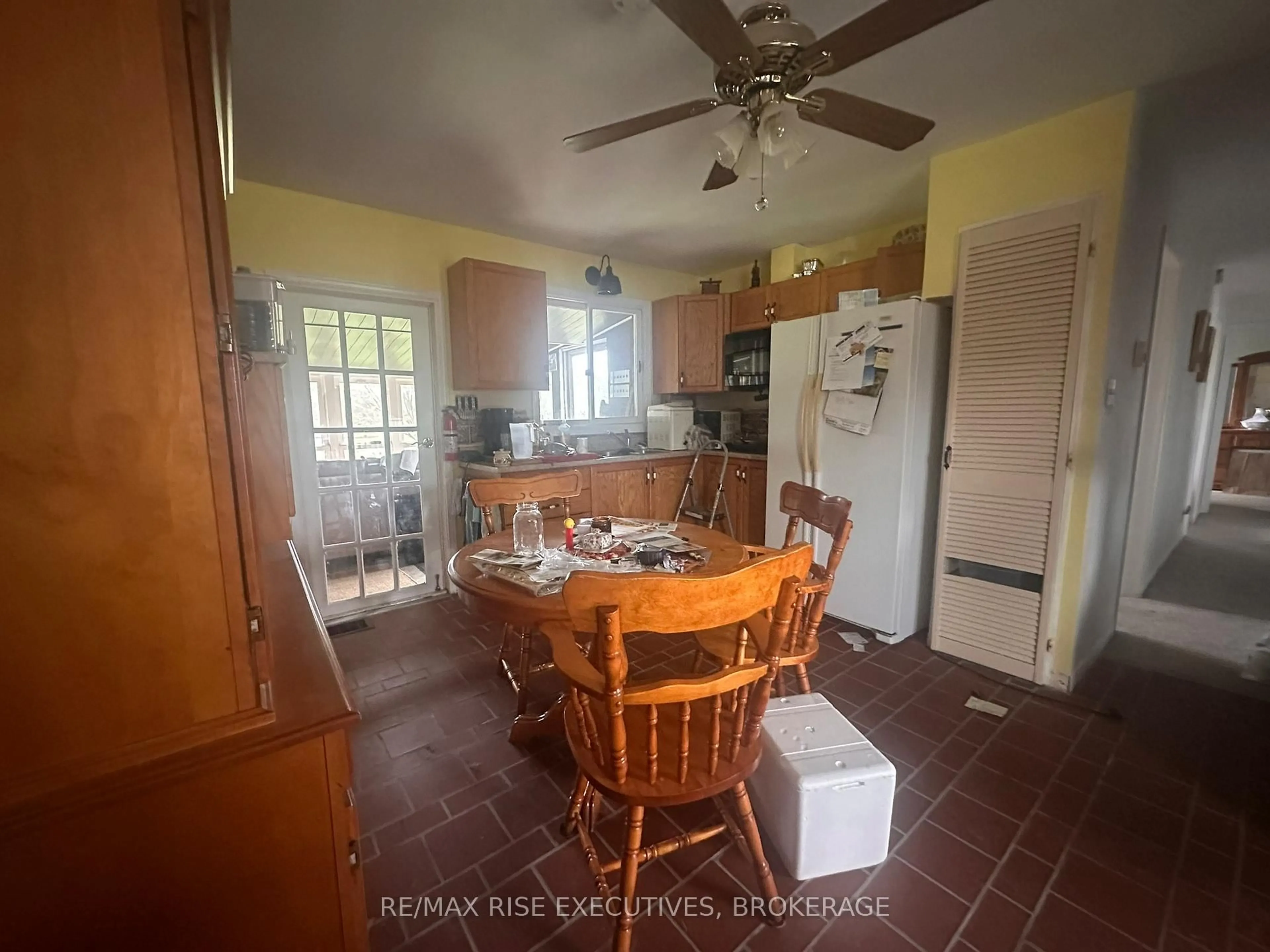 Standard kitchen, ceramic/tile floor for 7537 County Rd 2, Napanee Ontario K7R 3K6