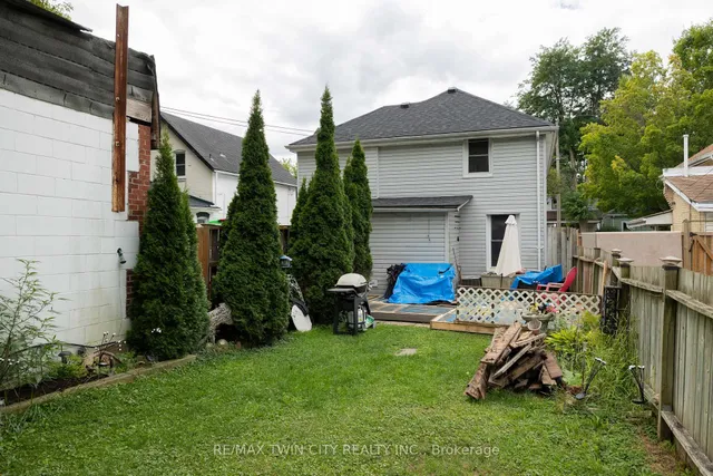 20 SUPERIOR St, Brantford 4