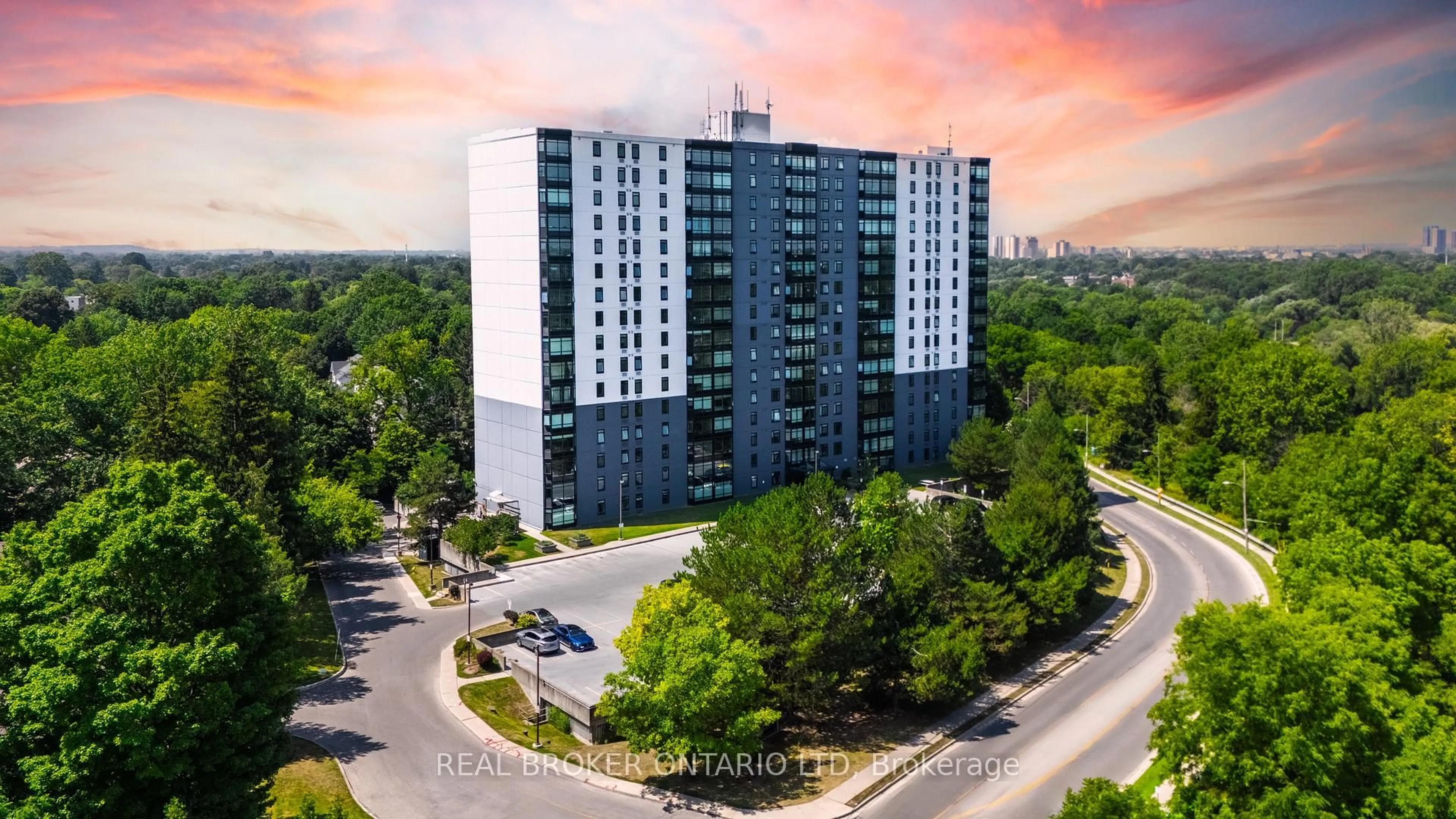 A pic from outside/outdoor area/front of a property/back of a property/a pic from drone, city buildings view from balcony for 45 Pond Mills Rd #803, London South Ontario N5Z 4W5