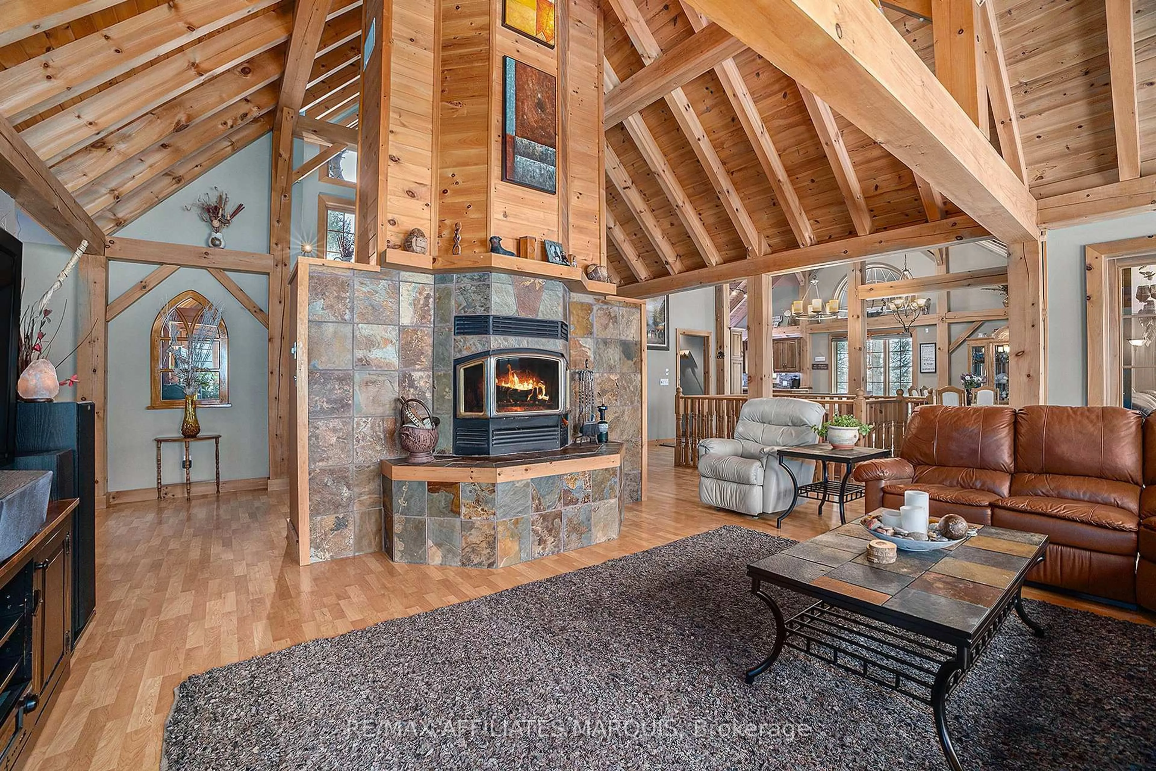 Indoor foyer for 51 Mountian View Lane, Rideau Lakes Ontario K0G 1X0