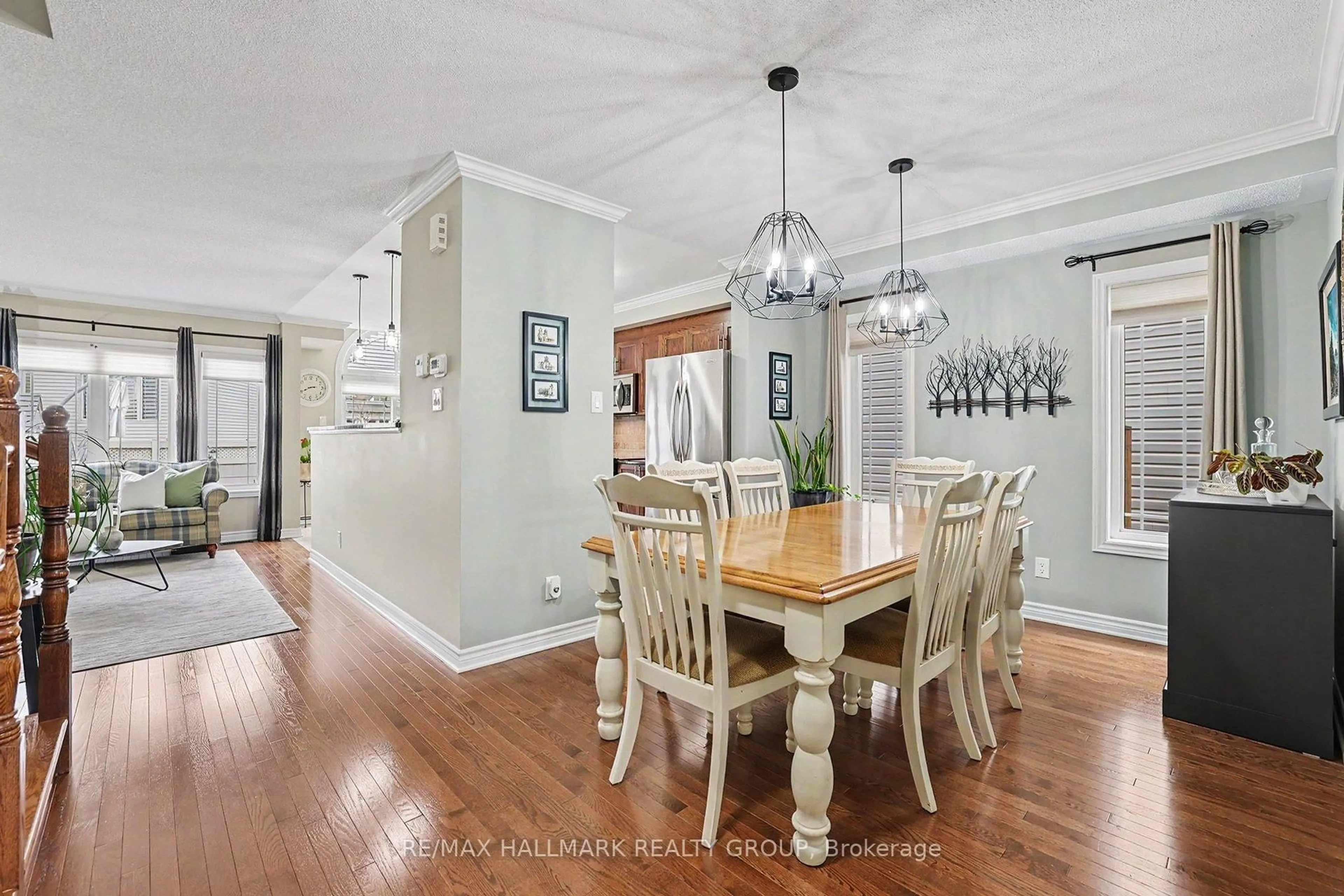 Dining room, unknown for 217 GOSSAMER St, Orleans Ontario K1W 0B9