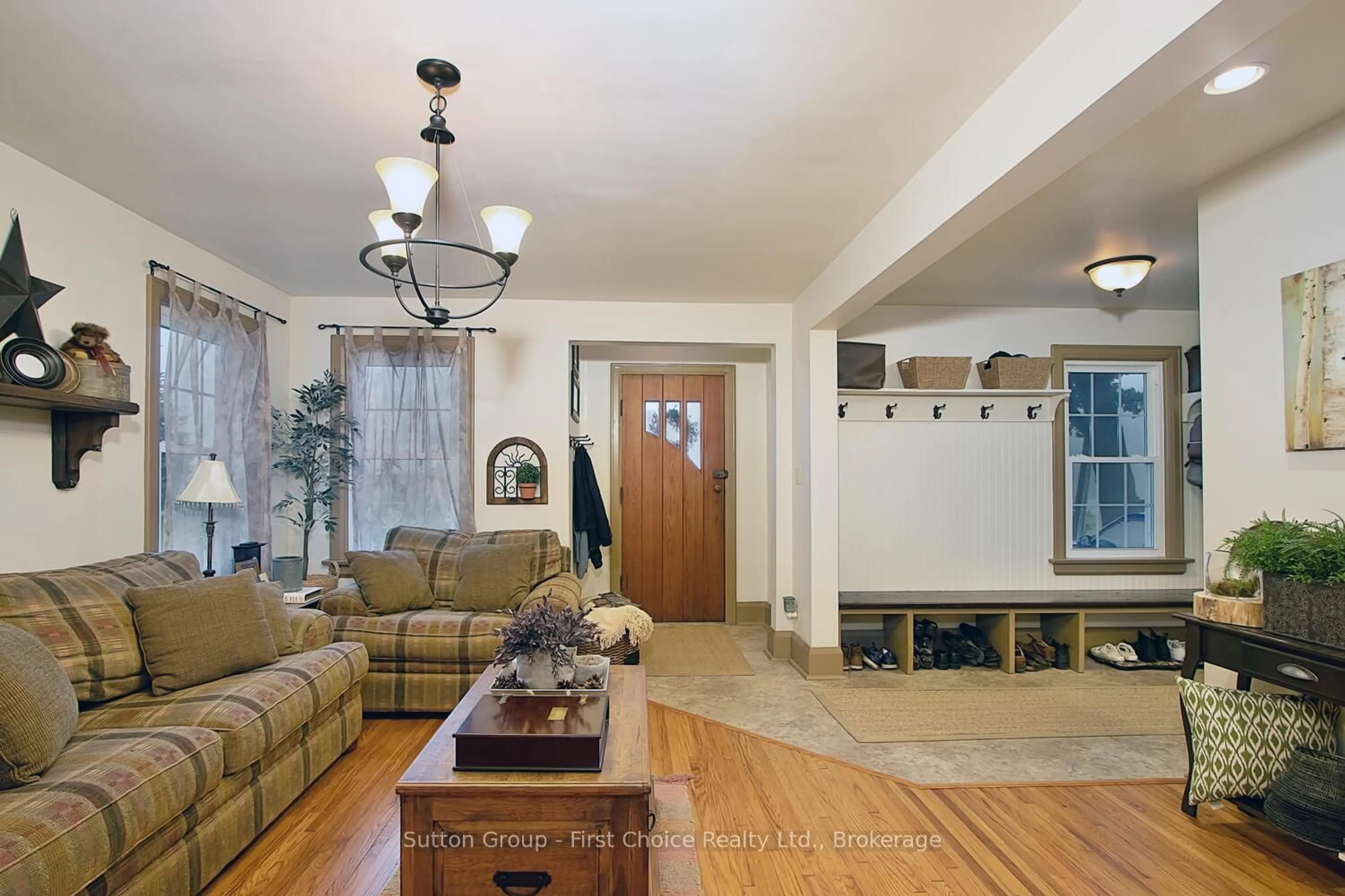 Living room with furniture, unknown for 2828 LINE 34, Perth East Ontario N5A 6S5