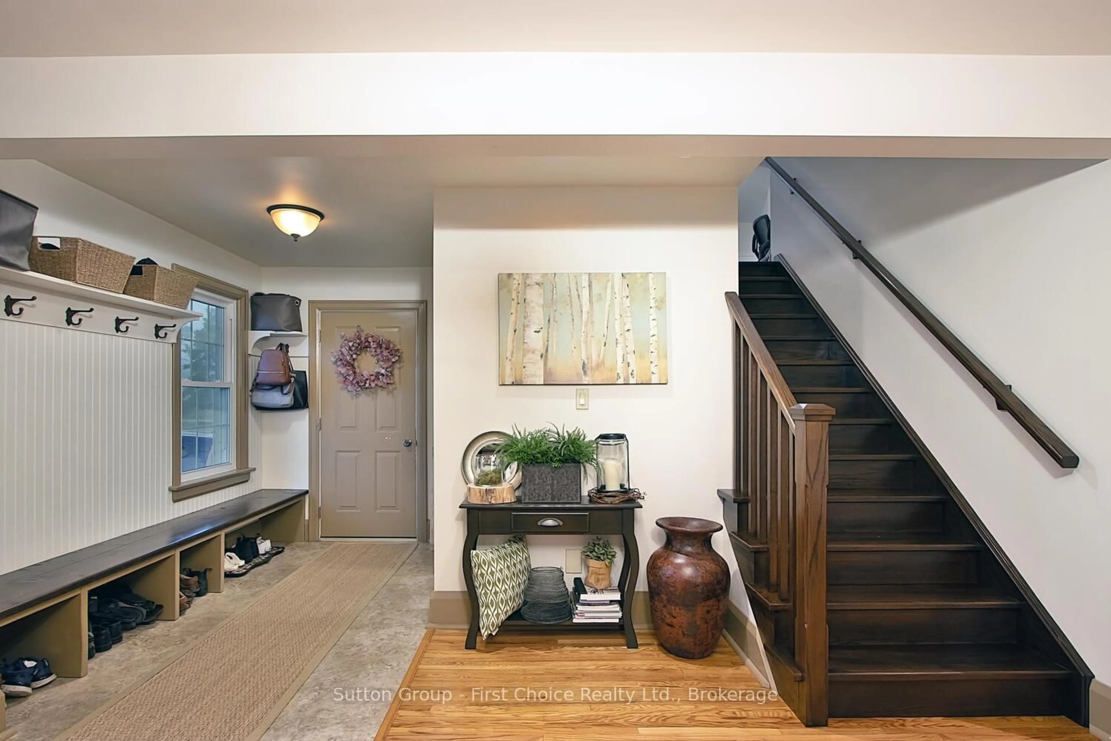 Indoor entryway for 2828 LINE 34, Perth East Ontario N5A 6S5