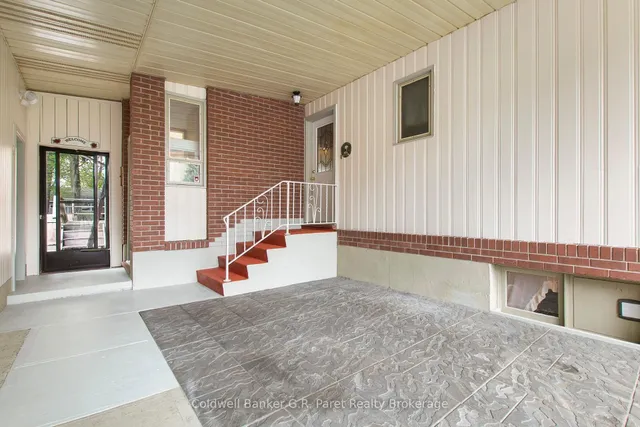 105 Queen St, Tillsonburg 3