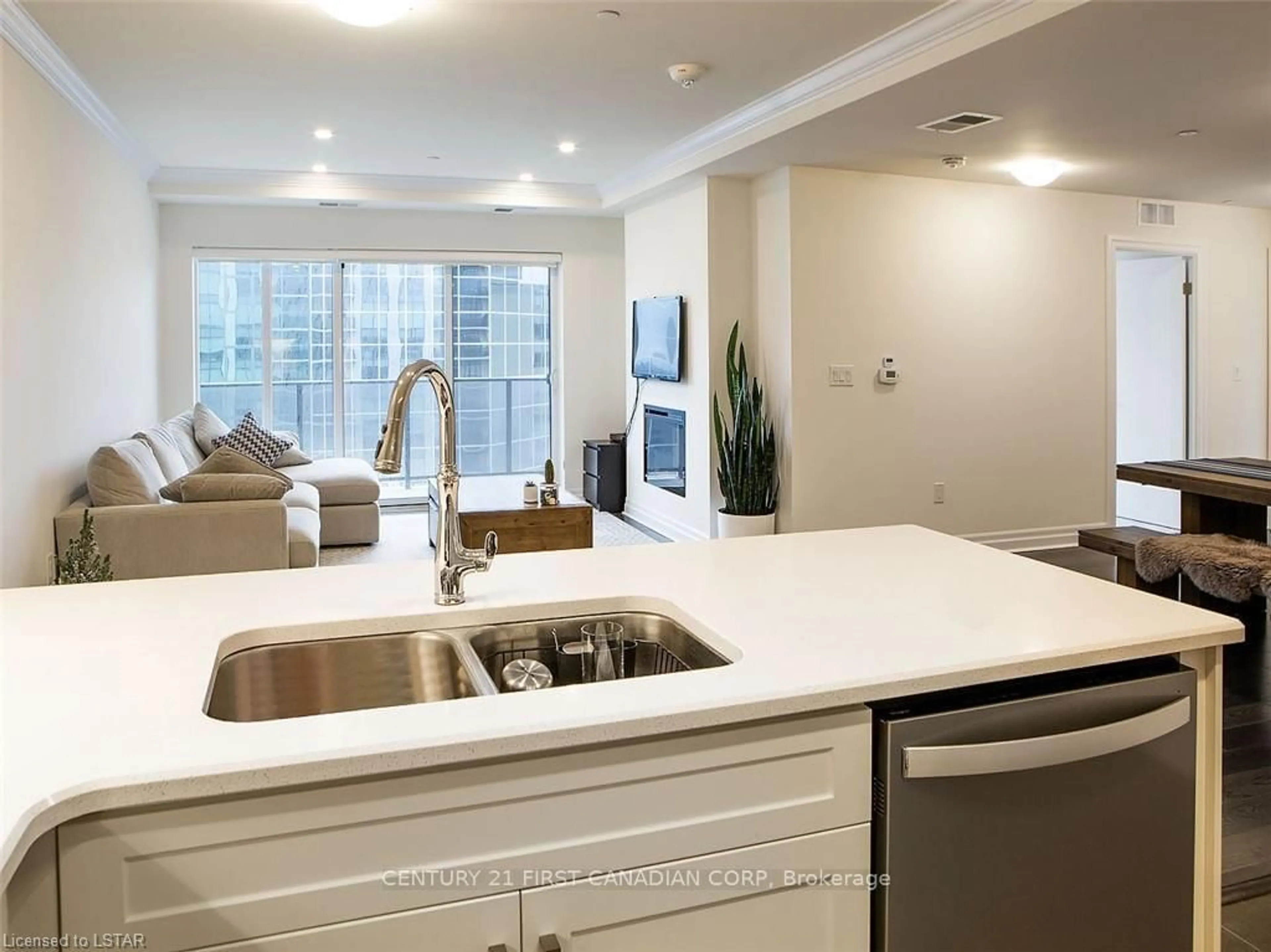 Open concept kitchen, unknown for 505 TALBOT St #1406, London East Ontario N6A 2S6