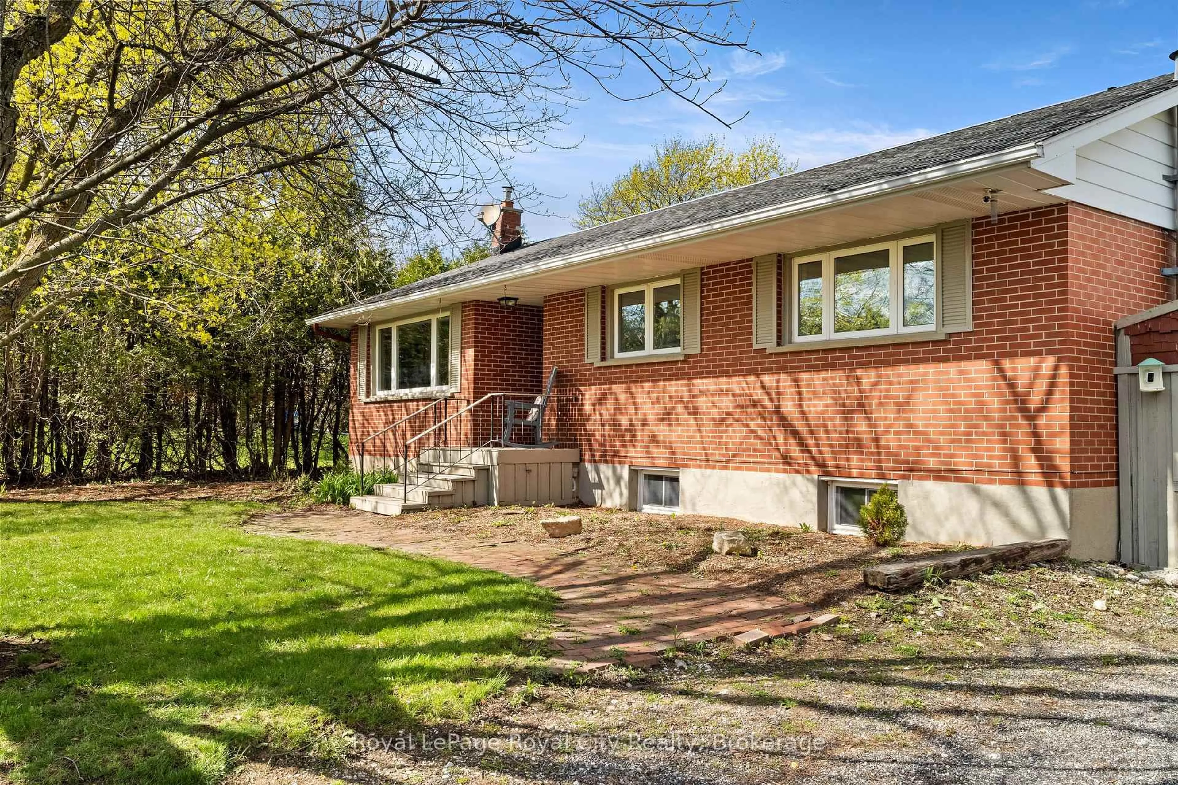 Home with brick exterior material, street for 5373 Wellington 29 Rd, Guelph/Eramosa Ontario N0B 2K0