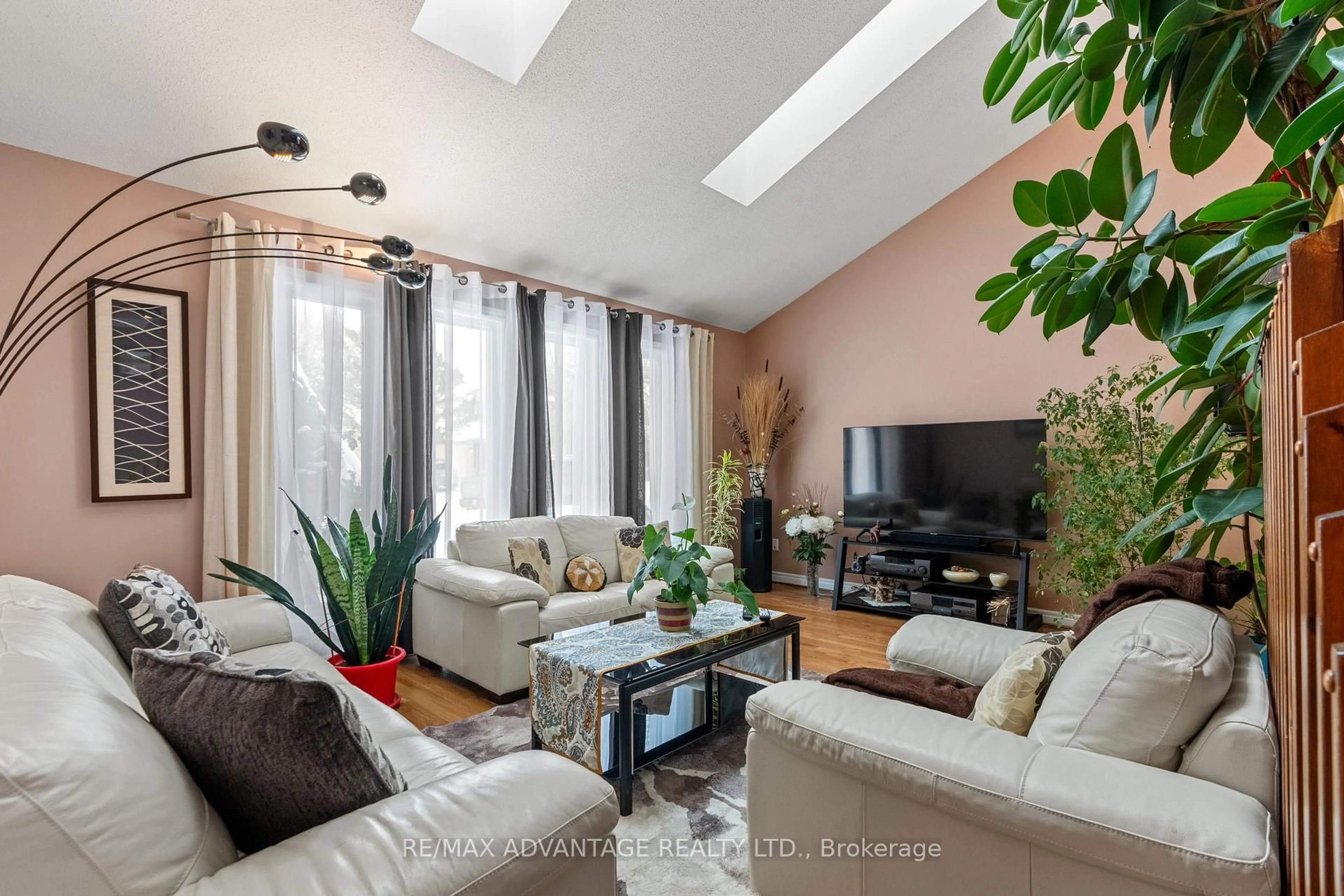 Living room with furniture, unknown for 122 Barrydale Cres, London North Ontario N6G 2X6