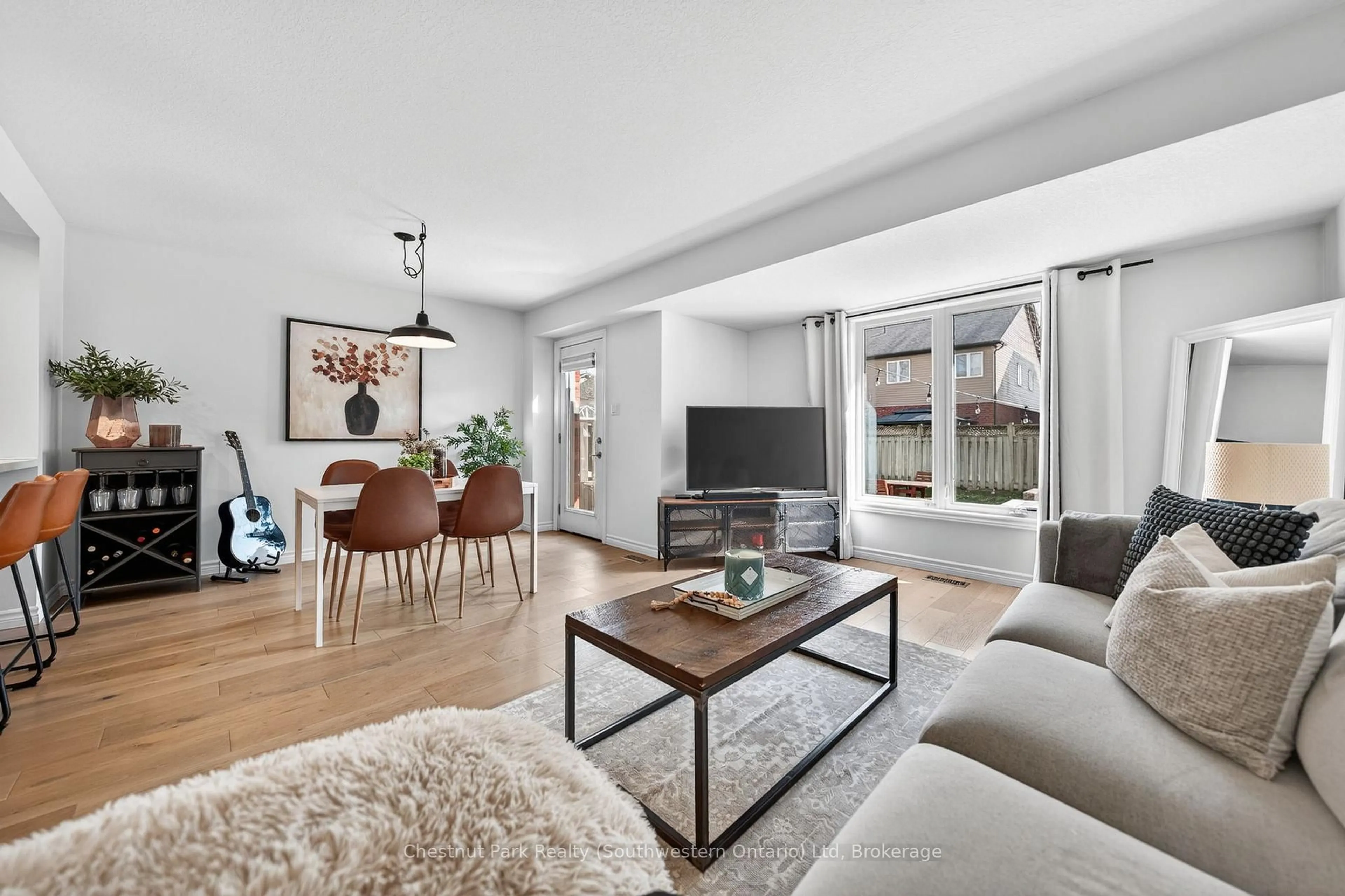 Living room with furniture, unknown for 49 Katemore Dr, Guelph Ontario N1L 0H4