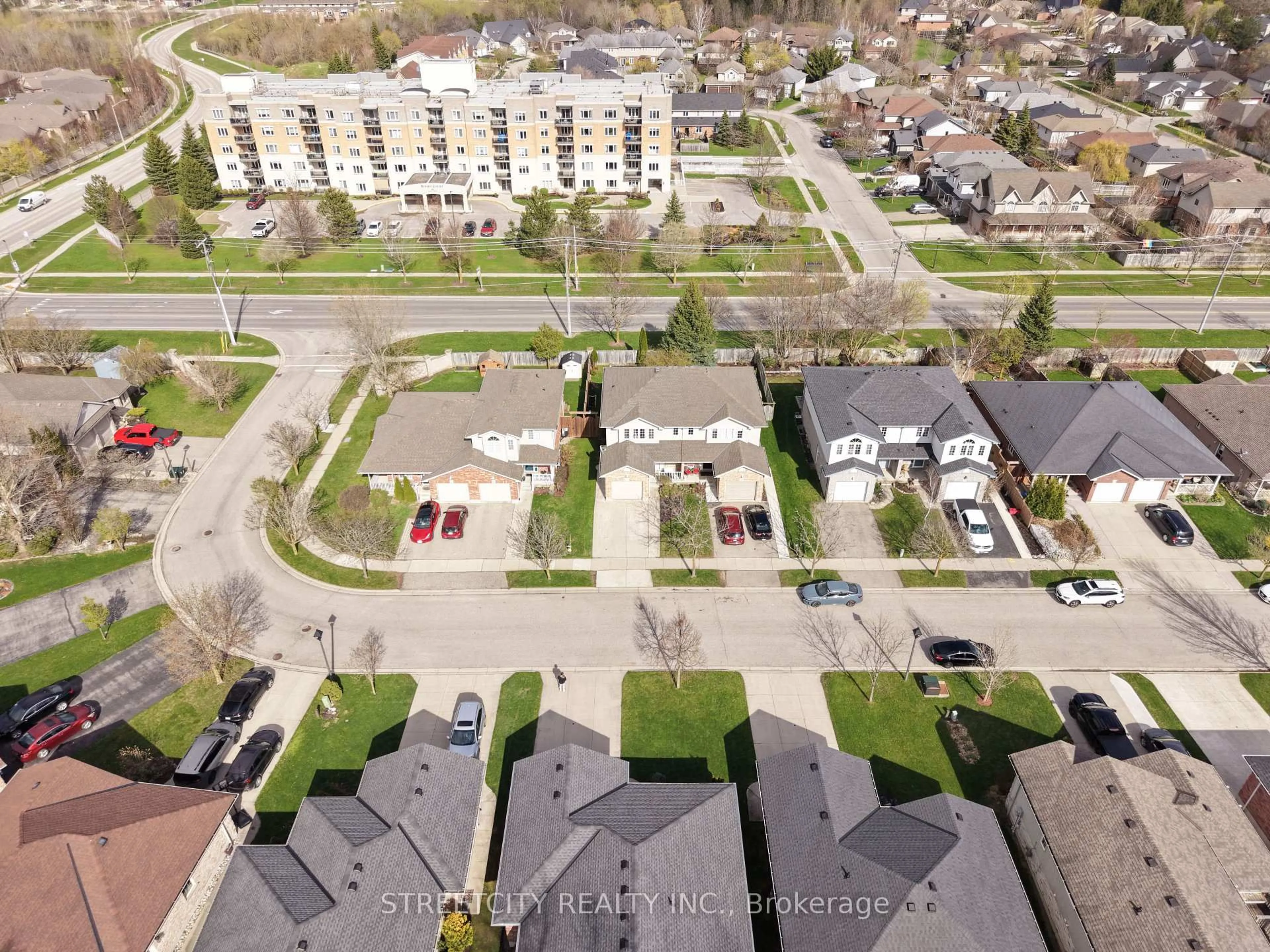 A pic from outside/outdoor area/front of a property/back of a property/a pic from drone, street for 97 Gregory Cres, Stratford Ontario N5A 8A6