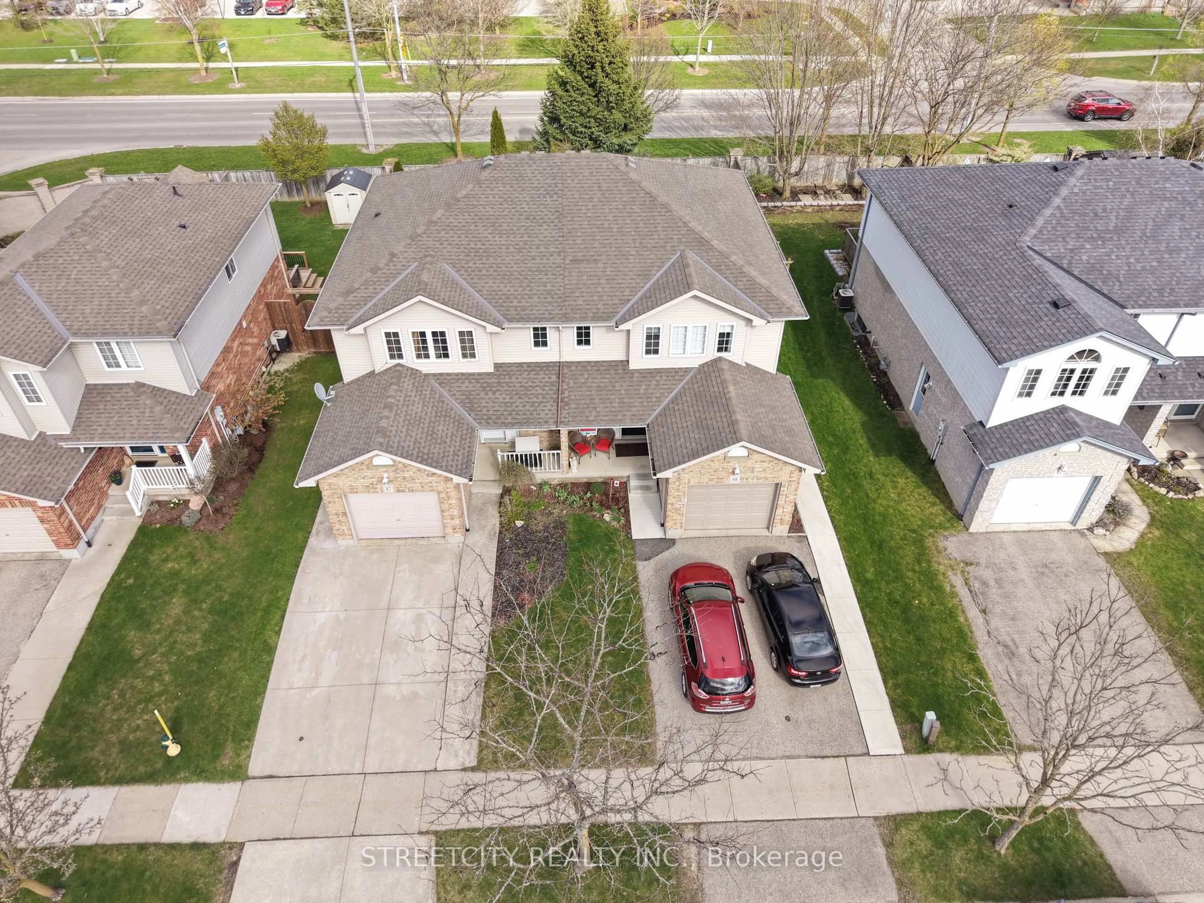 A pic from outside/outdoor area/front of a property/back of a property/a pic from drone, street for 97 Gregory Cres, Stratford Ontario N5A 8A6