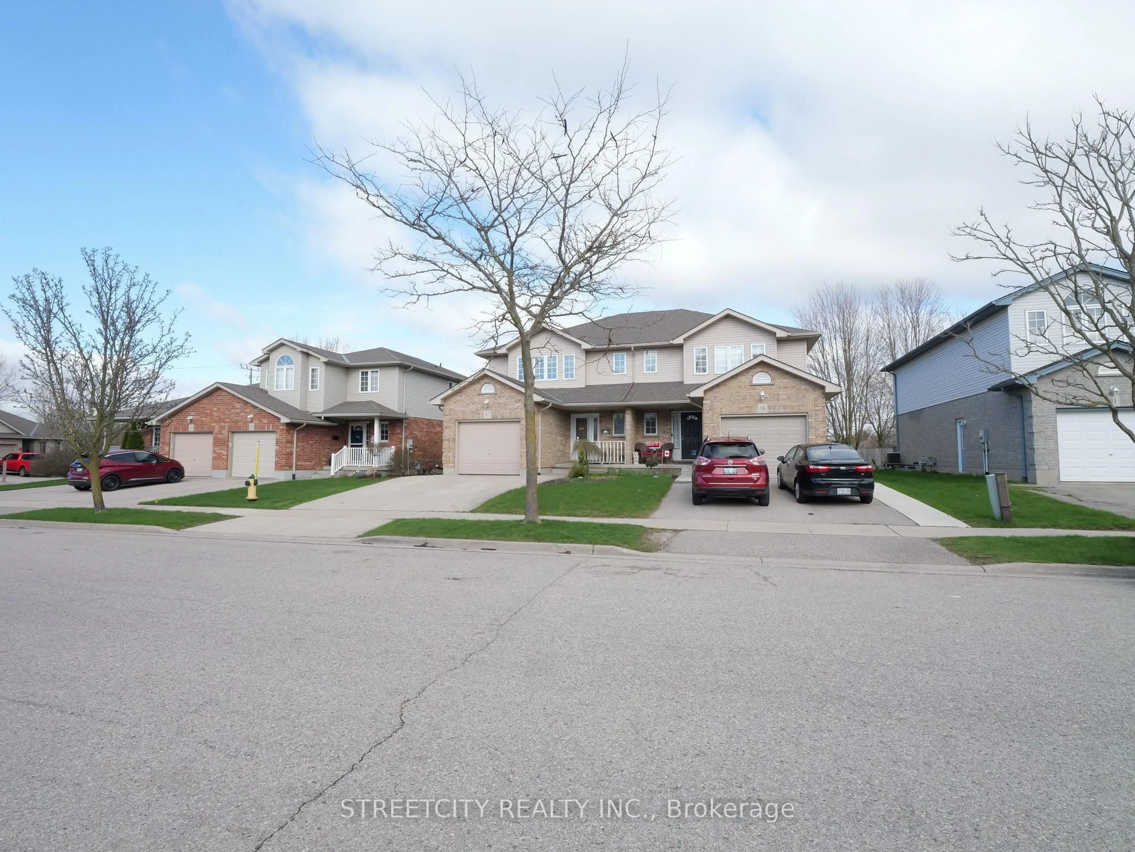 A pic from outside/outdoor area/front of a property/back of a property/a pic from drone, street for 97 Gregory Cres, Stratford Ontario N5A 8A6