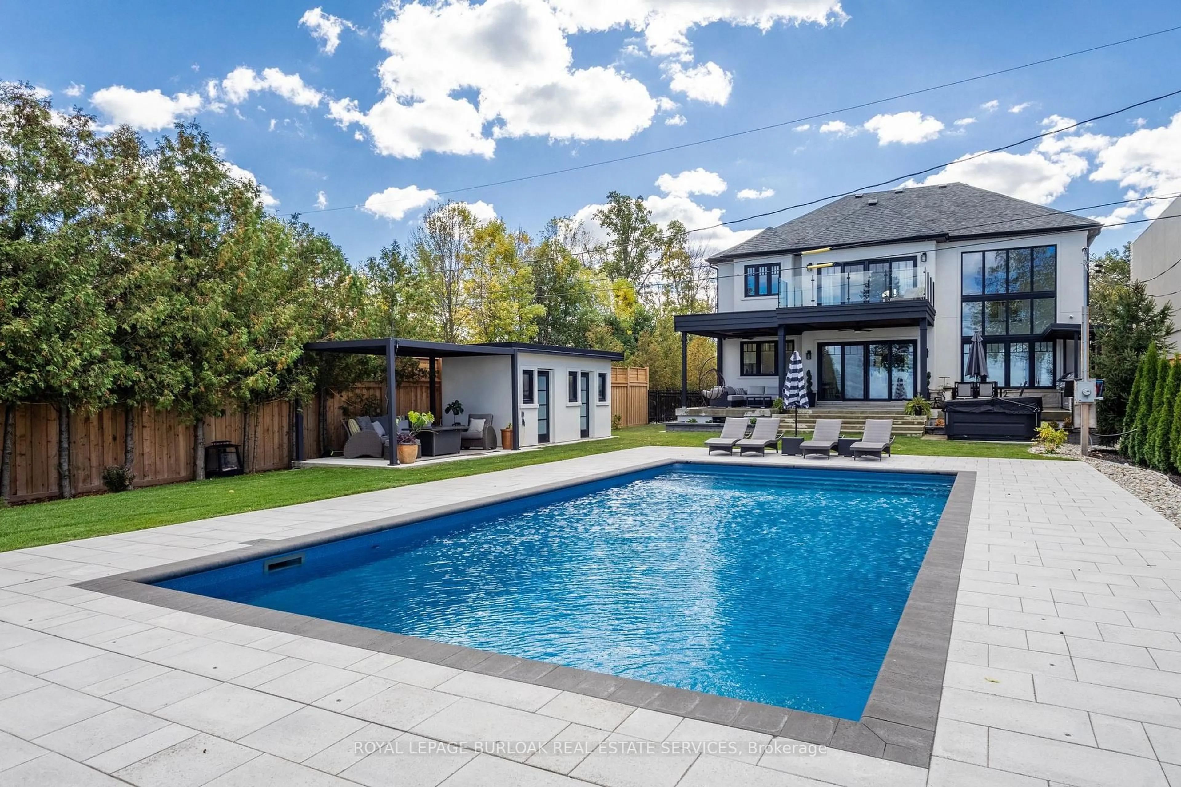 Pool for 7 Campview Rd, Hamilton Ontario L8E 5E2