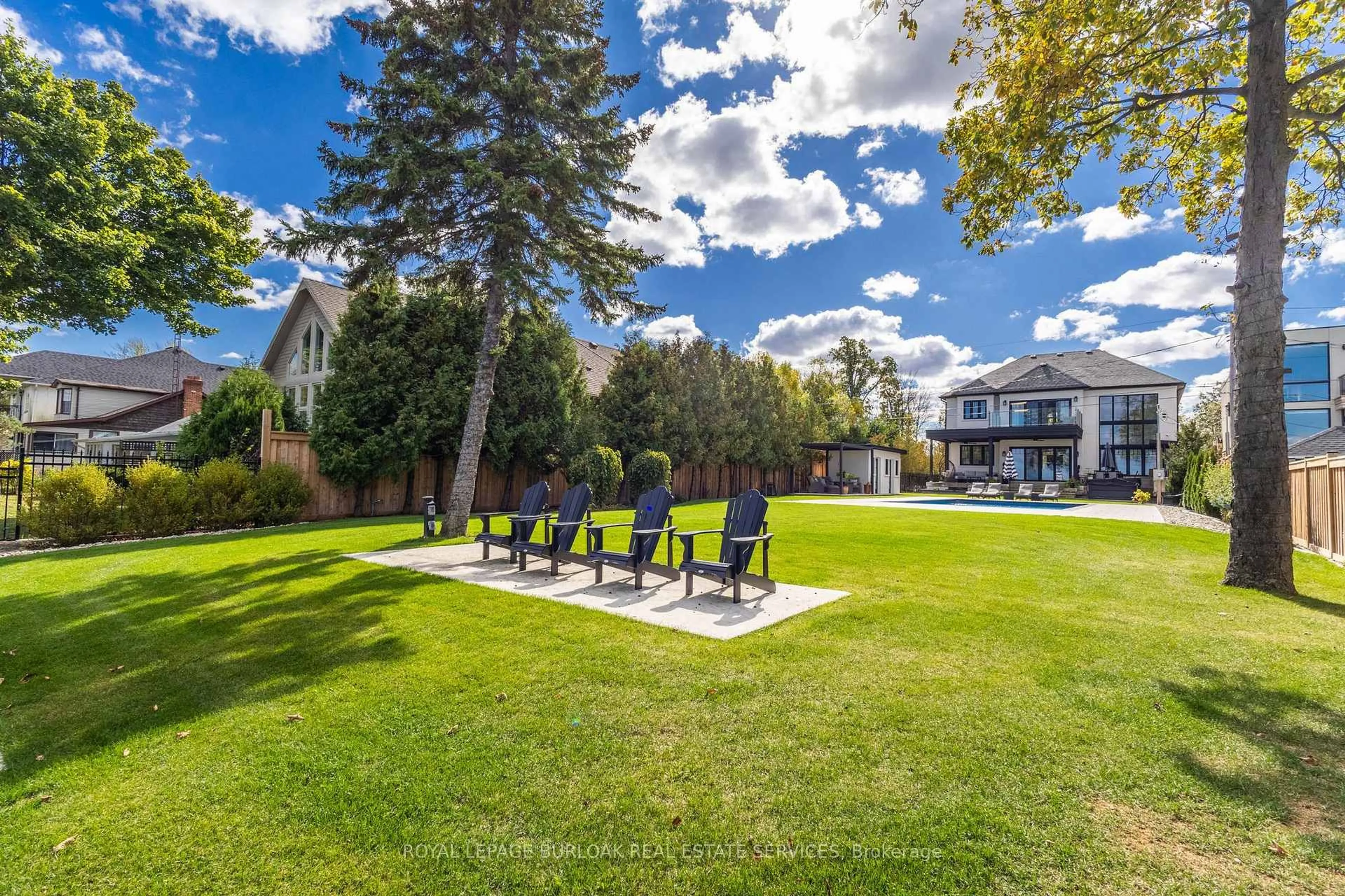 Patio, unknown for 7 Campview Rd, Hamilton Ontario L8E 5E2