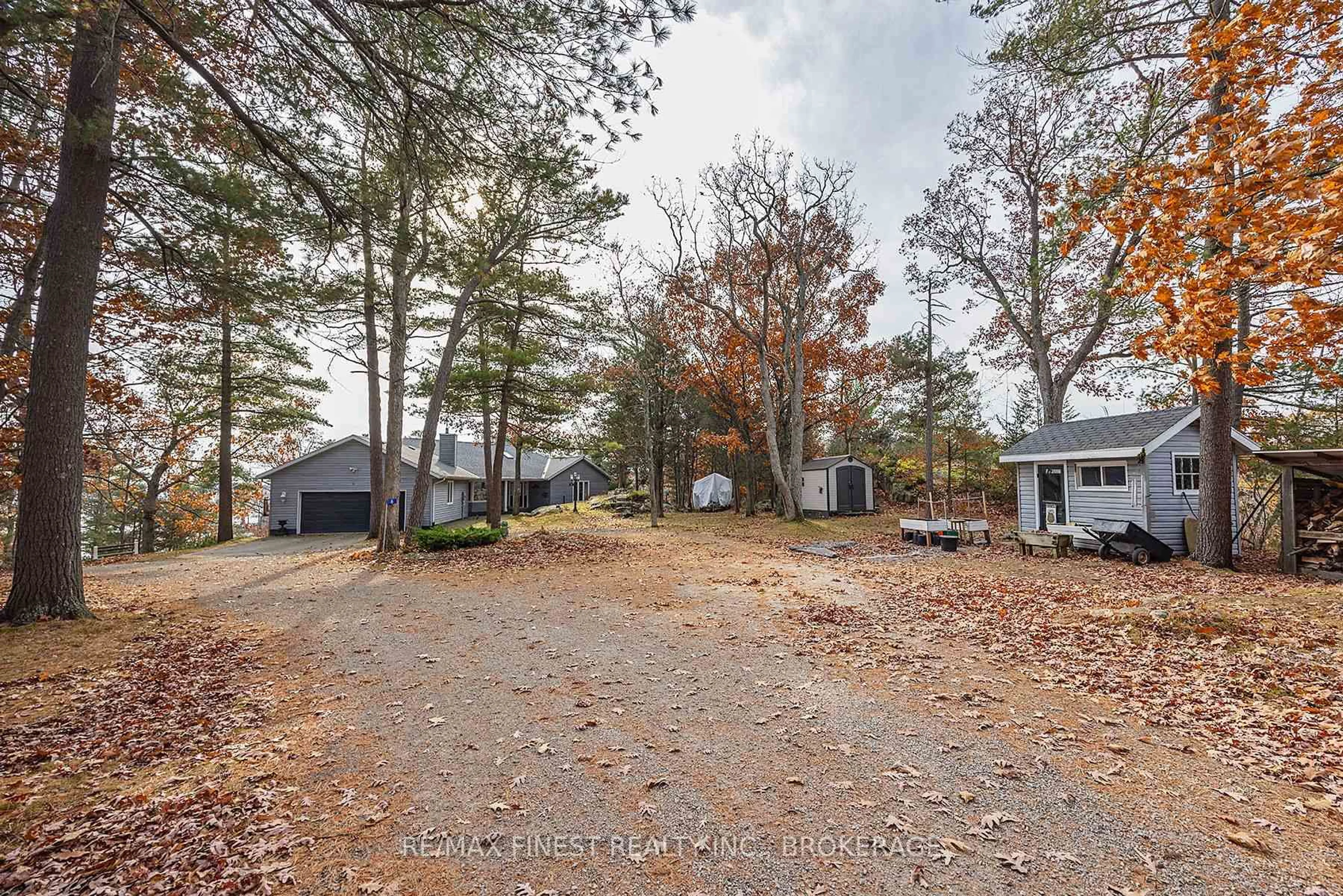 A pic from outside/outdoor area/front of a property/back of a property/a pic from drone, unknown for 6 Vanston Rd, Leeds and the Thousand Islands Ontario K0E 1R0