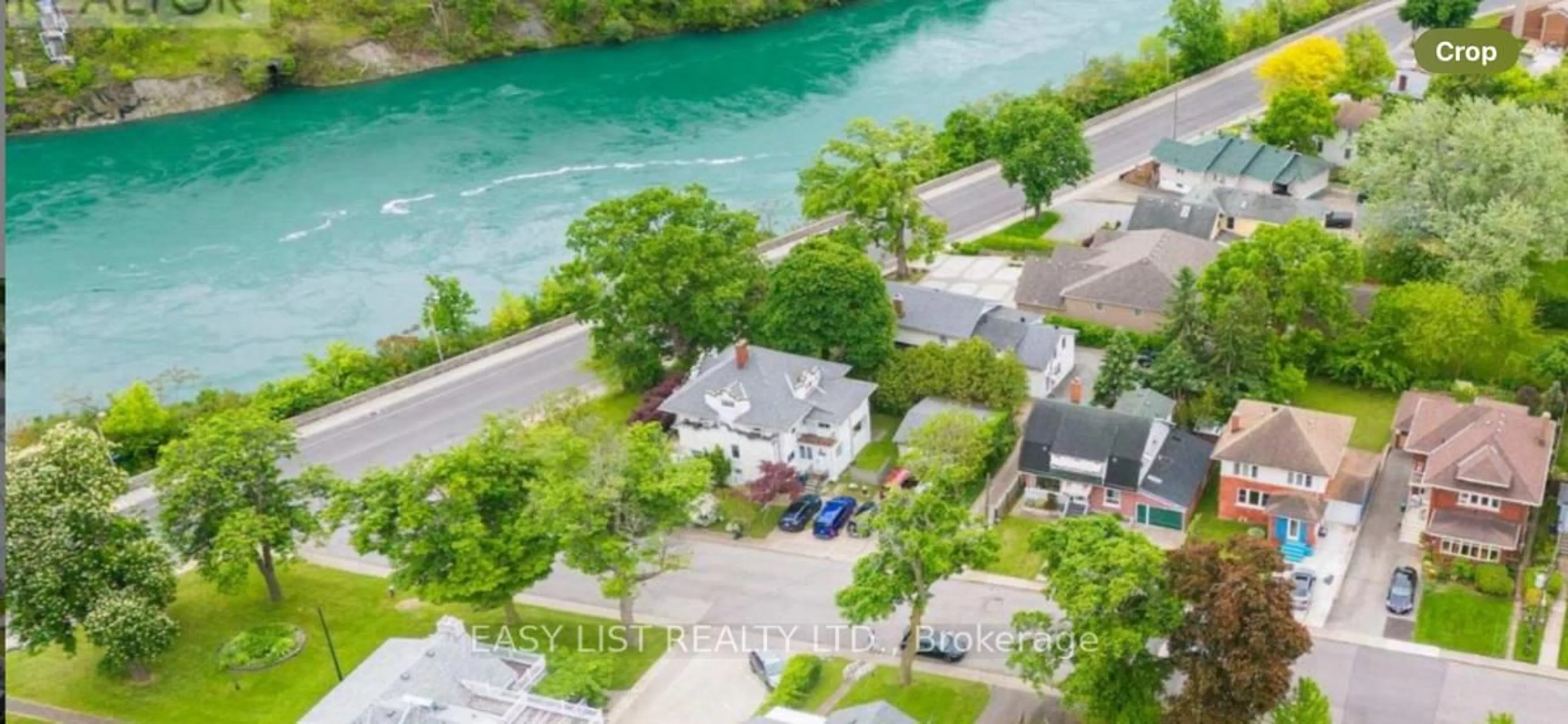 A pic from outside/outdoor area/front of a property/back of a property/a pic from drone, water/lake/river/ocean view for 4322 Bampfield St, Niagara Falls Ontario L2E 1G8