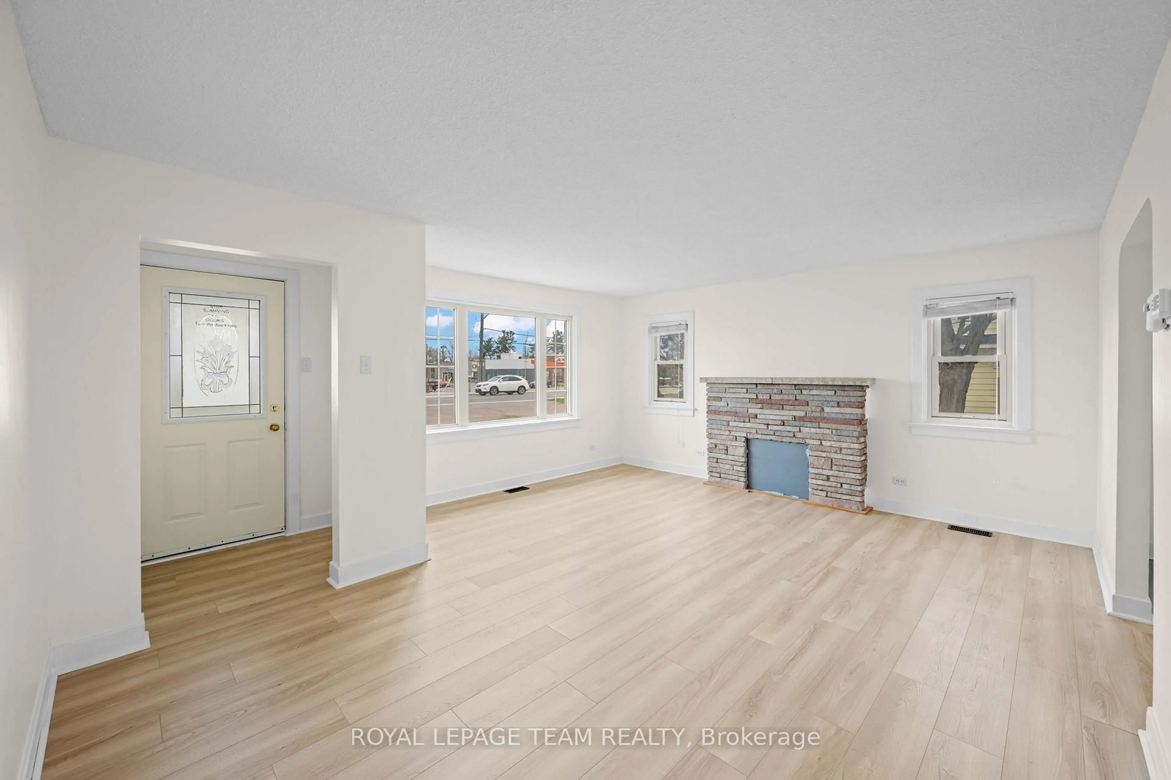 A pic of a room for 258 Daniel Street South St, Arnprior Ontario K7S 2M2