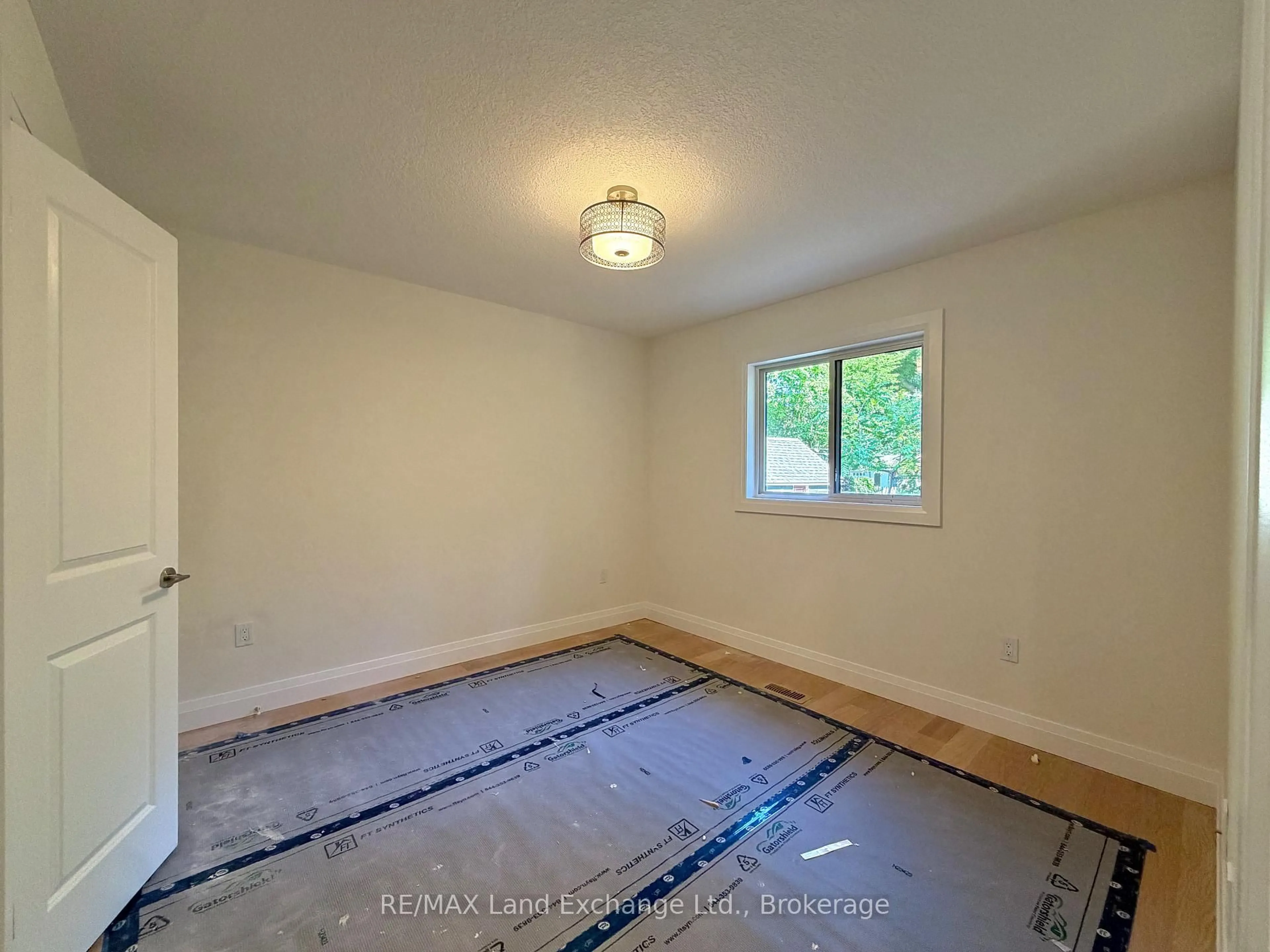 A pic of a room for 615 Hilker St, Saugeen Shores Ontario N0H 2C4