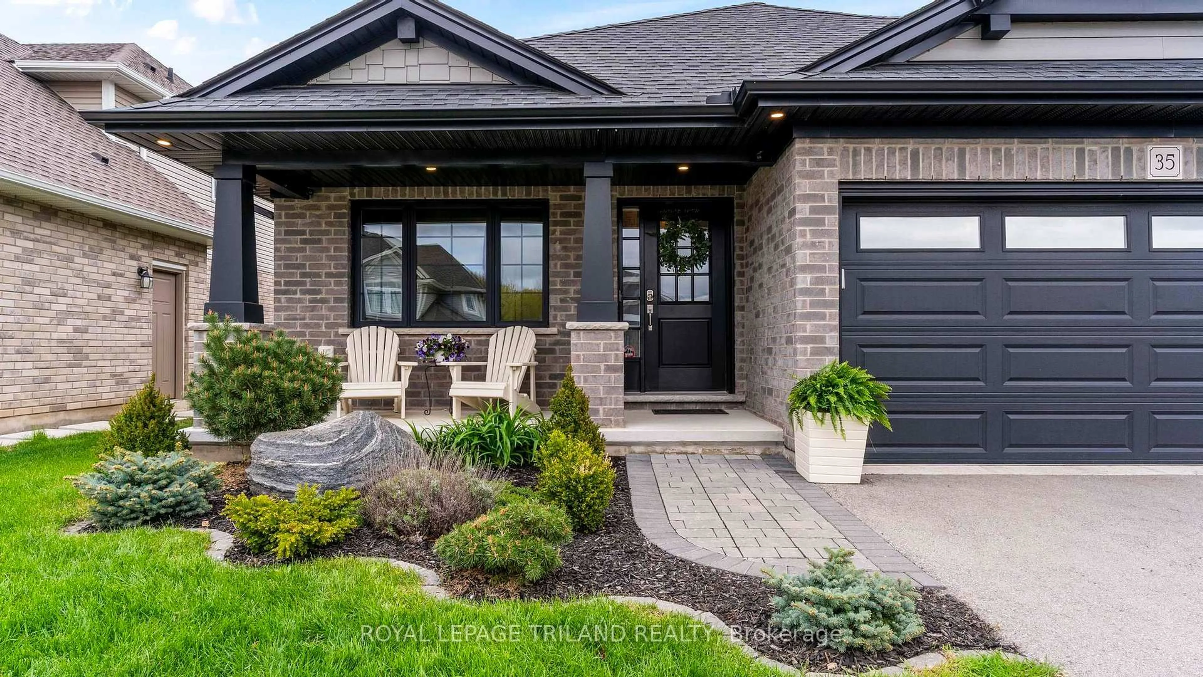 Home with brick exterior material, street for 35 WEIR Cres, St. Thomas Ontario N5R 0L7