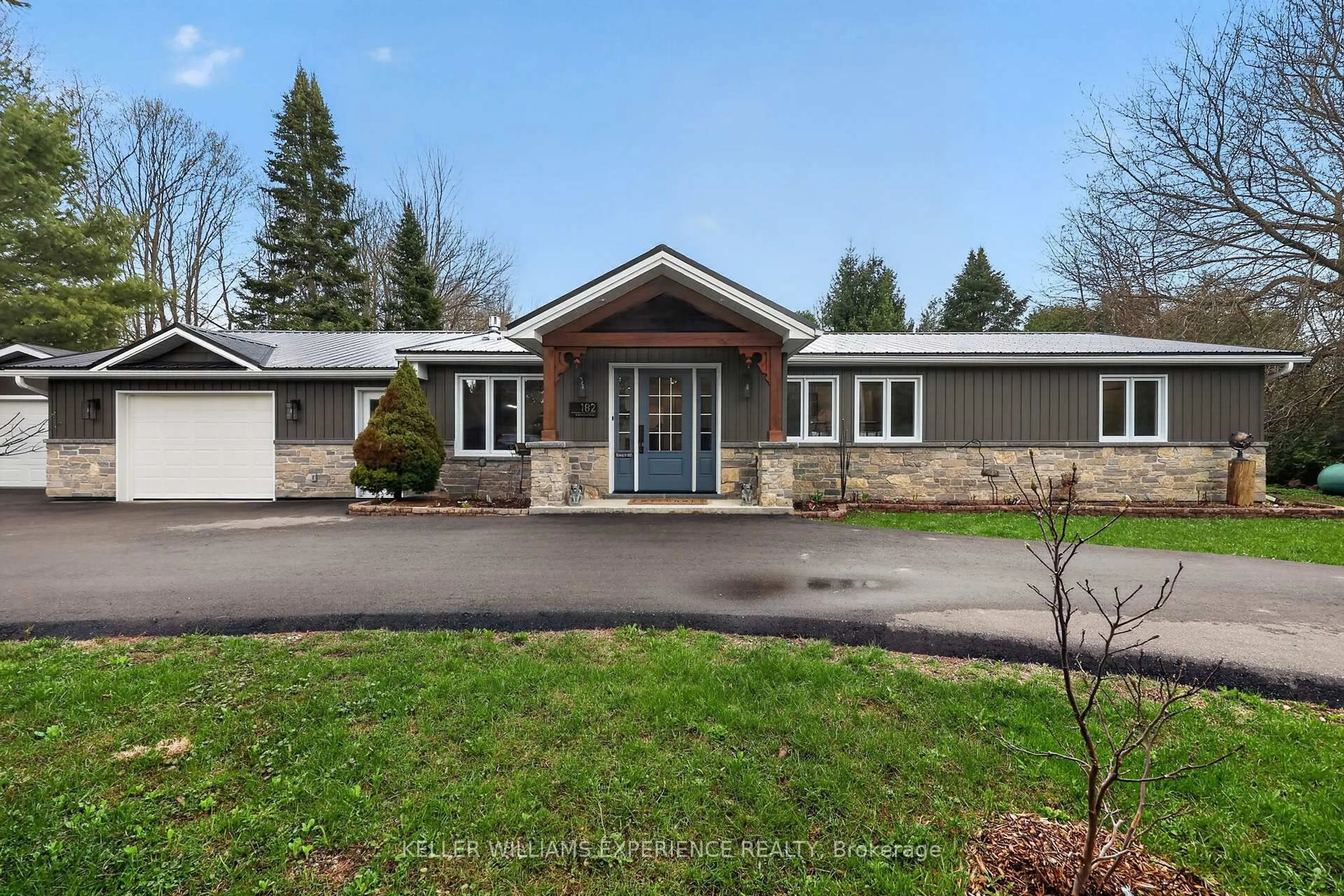 Unknown for 182 Canrobert St, Grey Highlands Ontario N0C 1E0