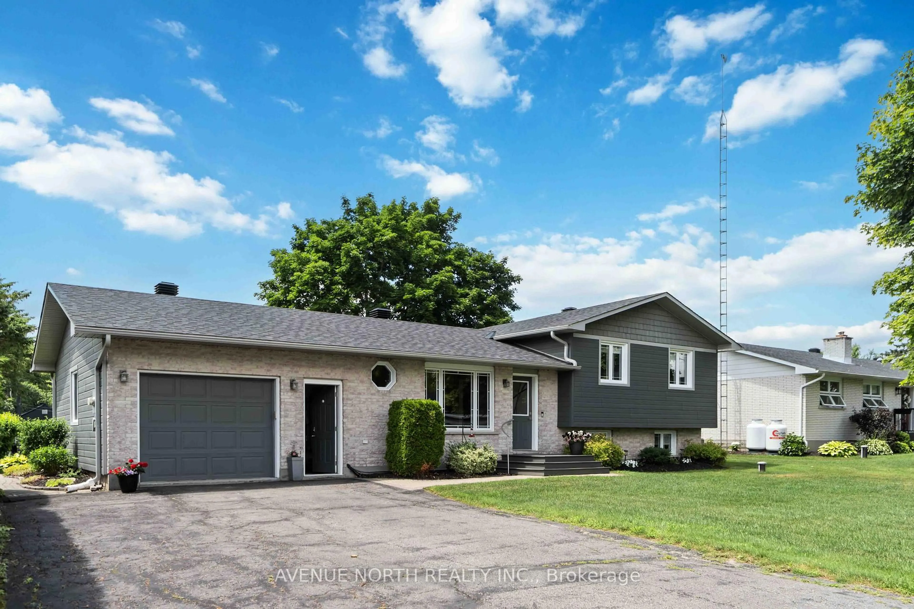 Unknown for 2238 Simms St, North Dundas Ontario K0E 1S0