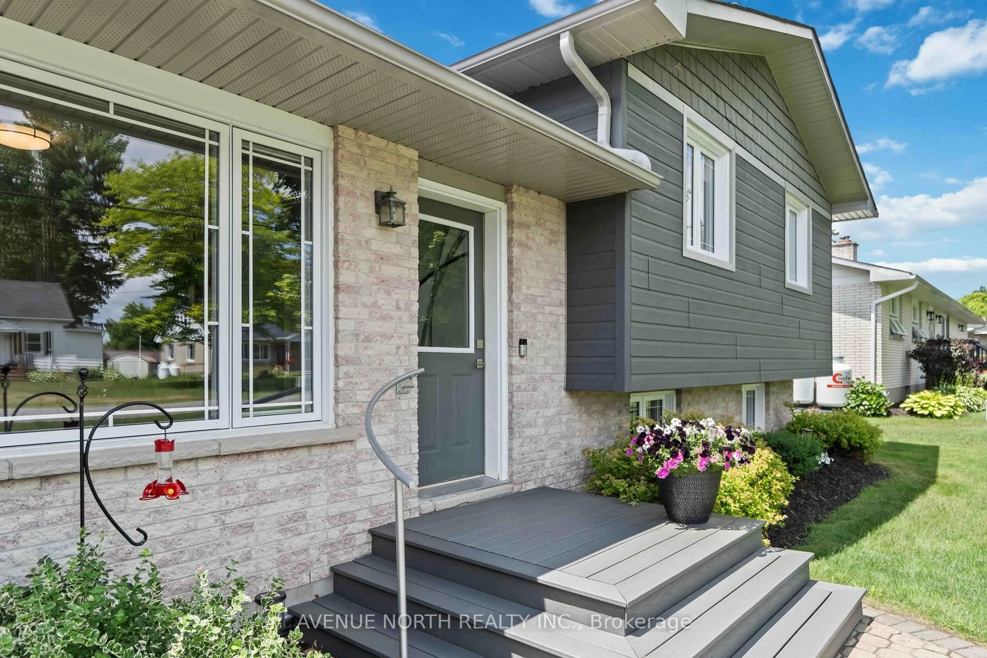 Home with vinyl exterior material, street for 2238 Simms St, North Dundas Ontario K0E 1S0