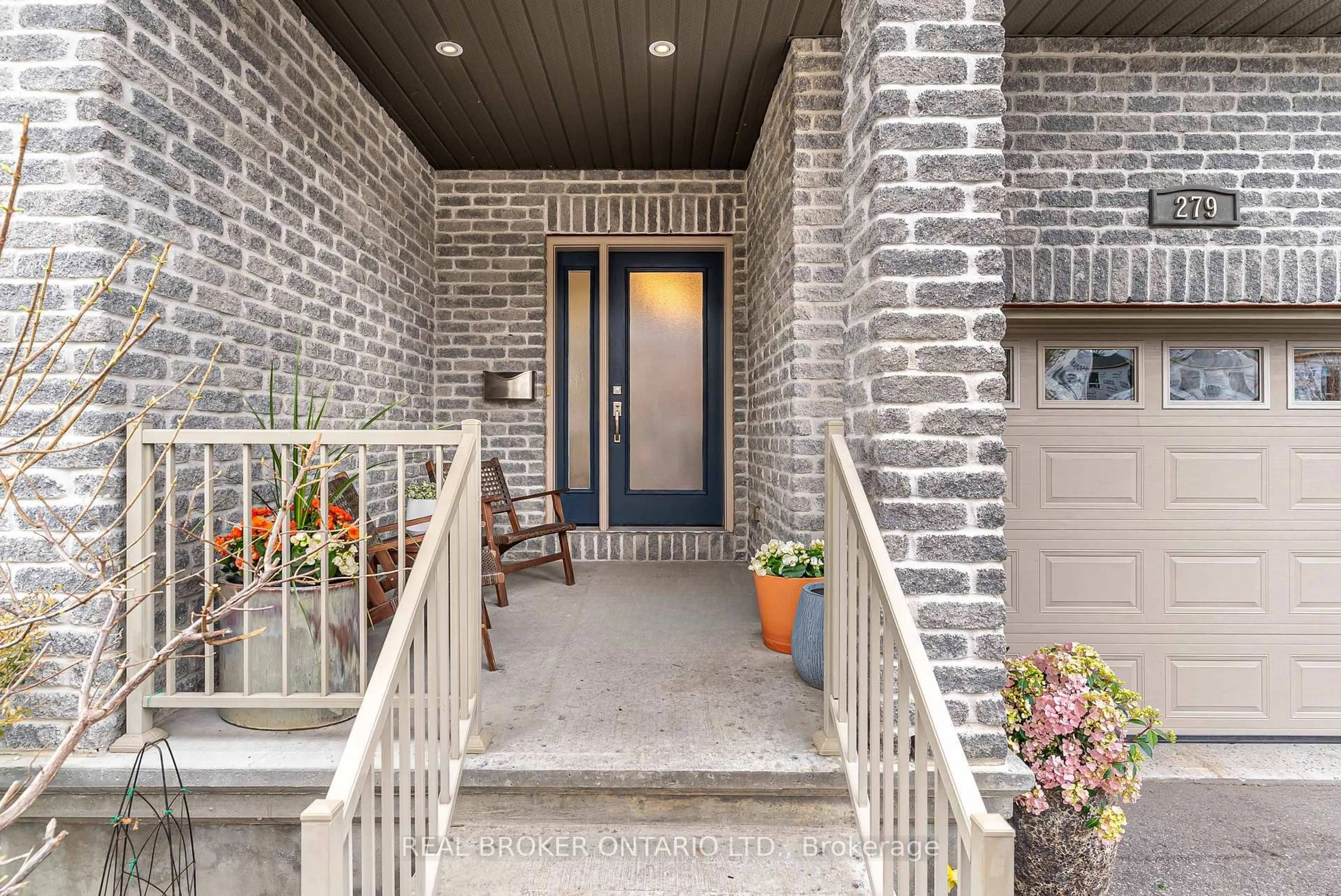 Unknown for 279 Currell Ave, Ottawa Ontario K1Z 7J5