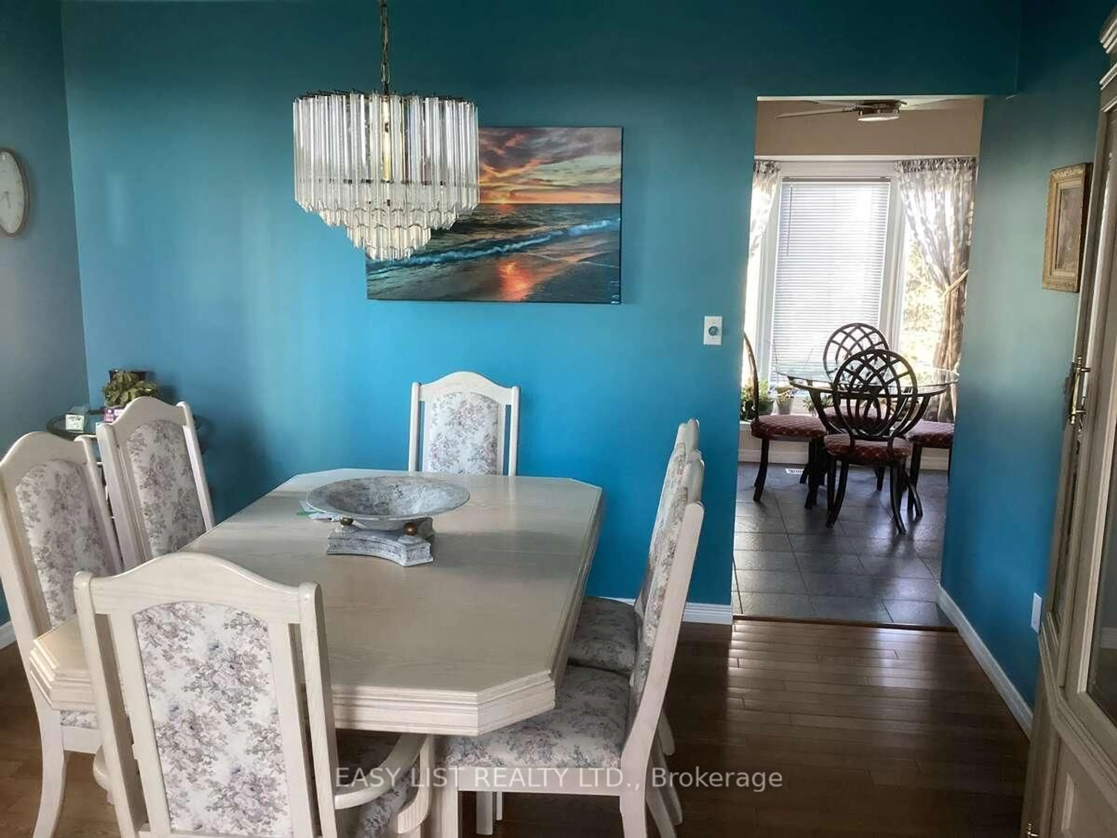 Dining room, wood/laminate floor for 601 MacDonald Dr, Gananoque Ontario K7G 3C3