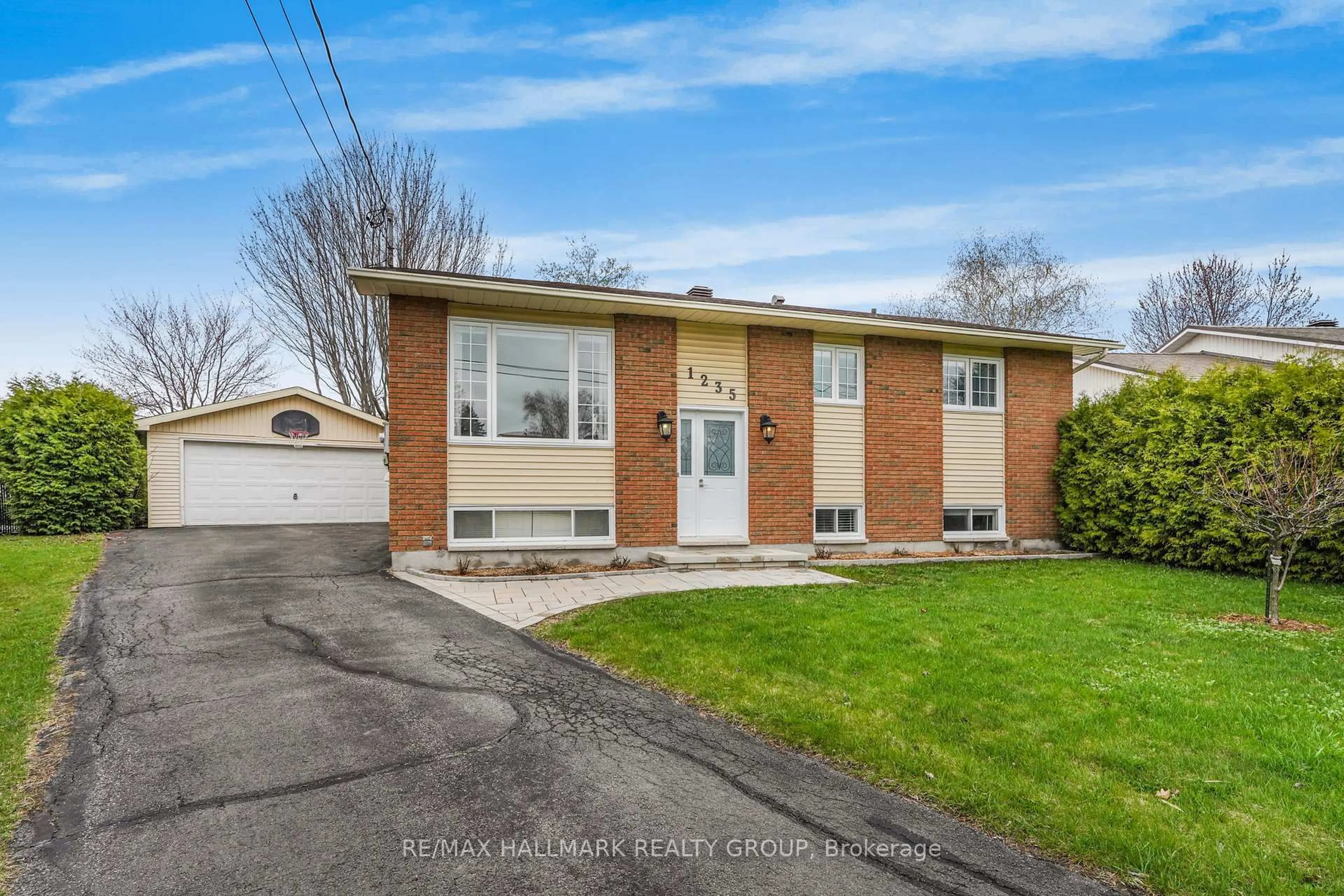 Unknown for 1235 CAMPEAU Cres, Clarence-Rockland Ontario K4K 1B6