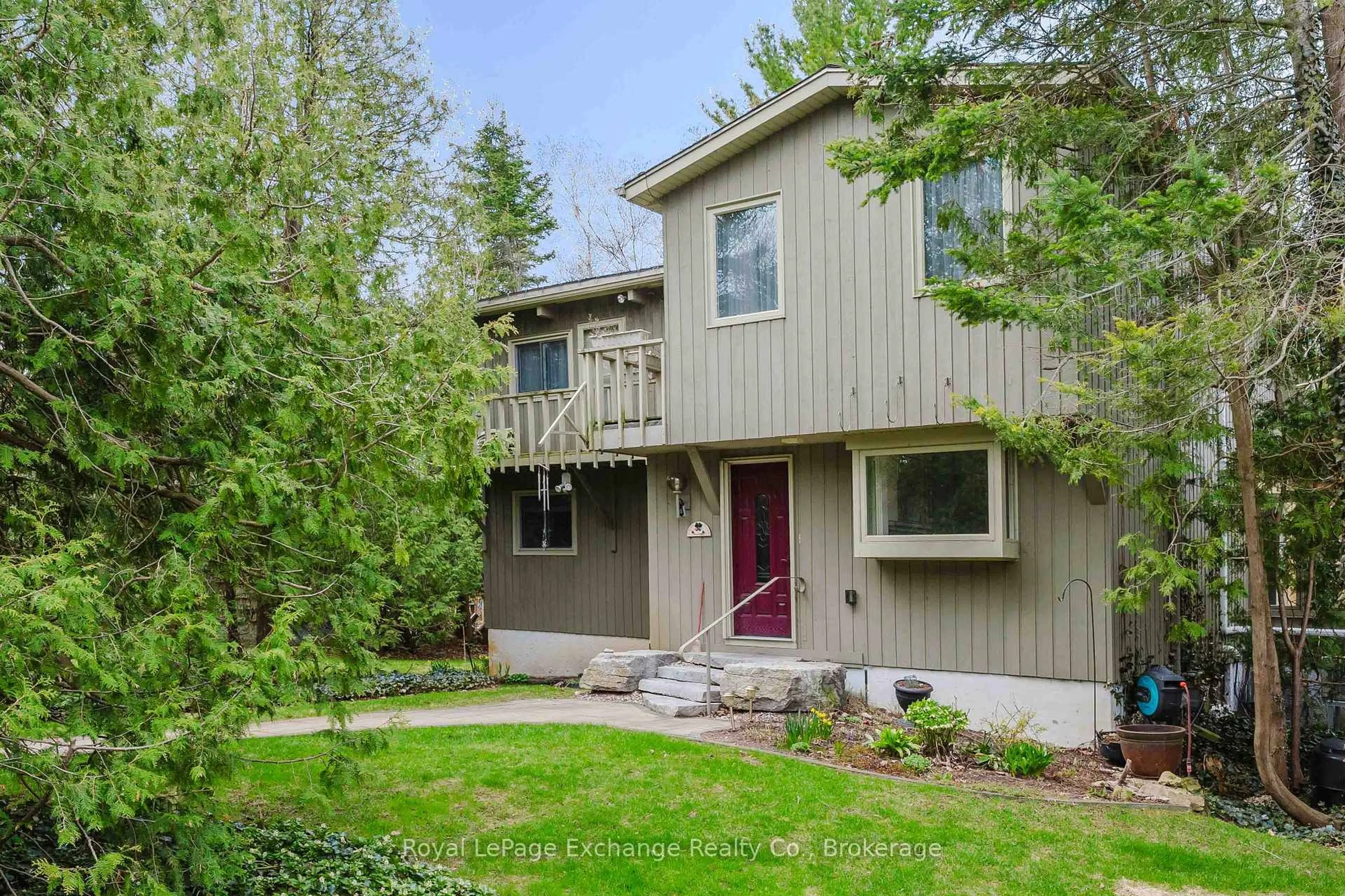 Home with vinyl exterior material, street for 201 Miramichi Bay Rd, Saugeen Shores Ontario N0H 2C6