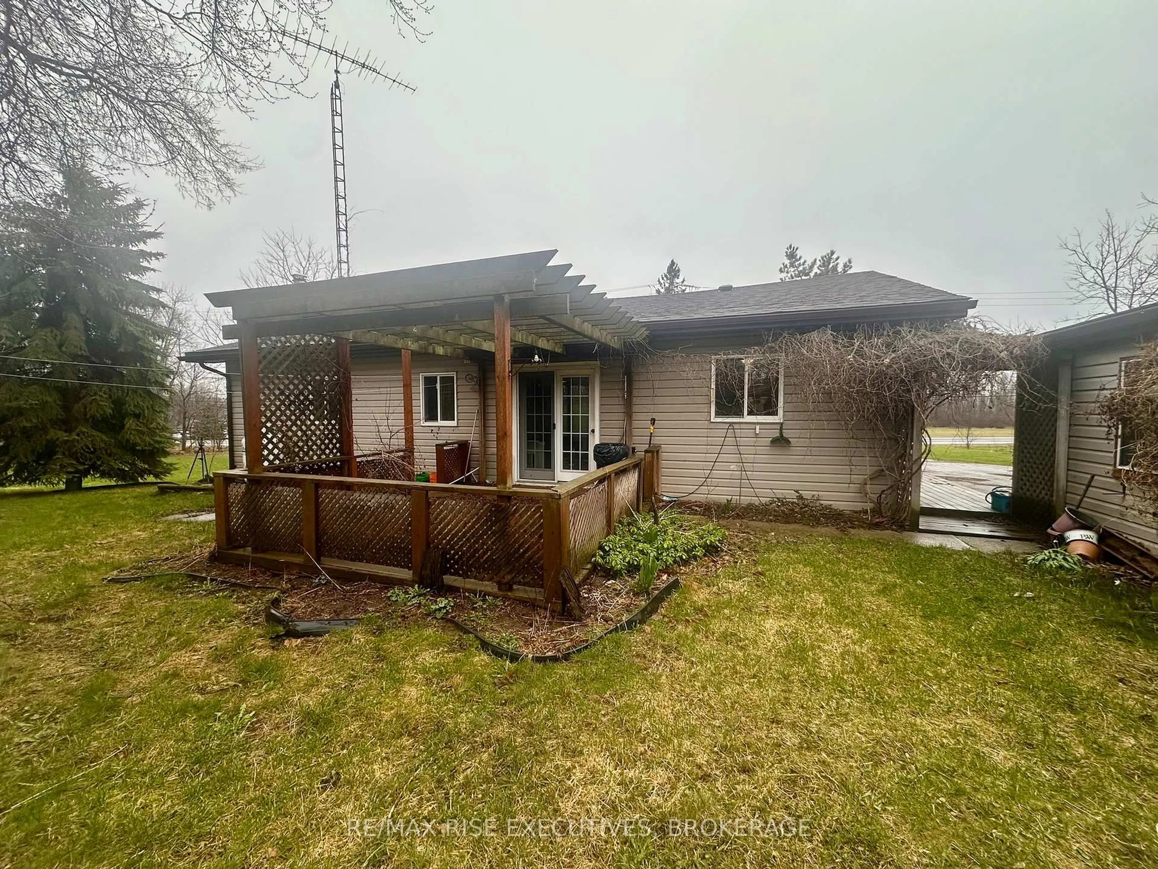A pic from outside/outdoor area/front of a property/back of a property/a pic from drone, unknown for 434 County Rd 9, Napanee Ontario K7R 3K8