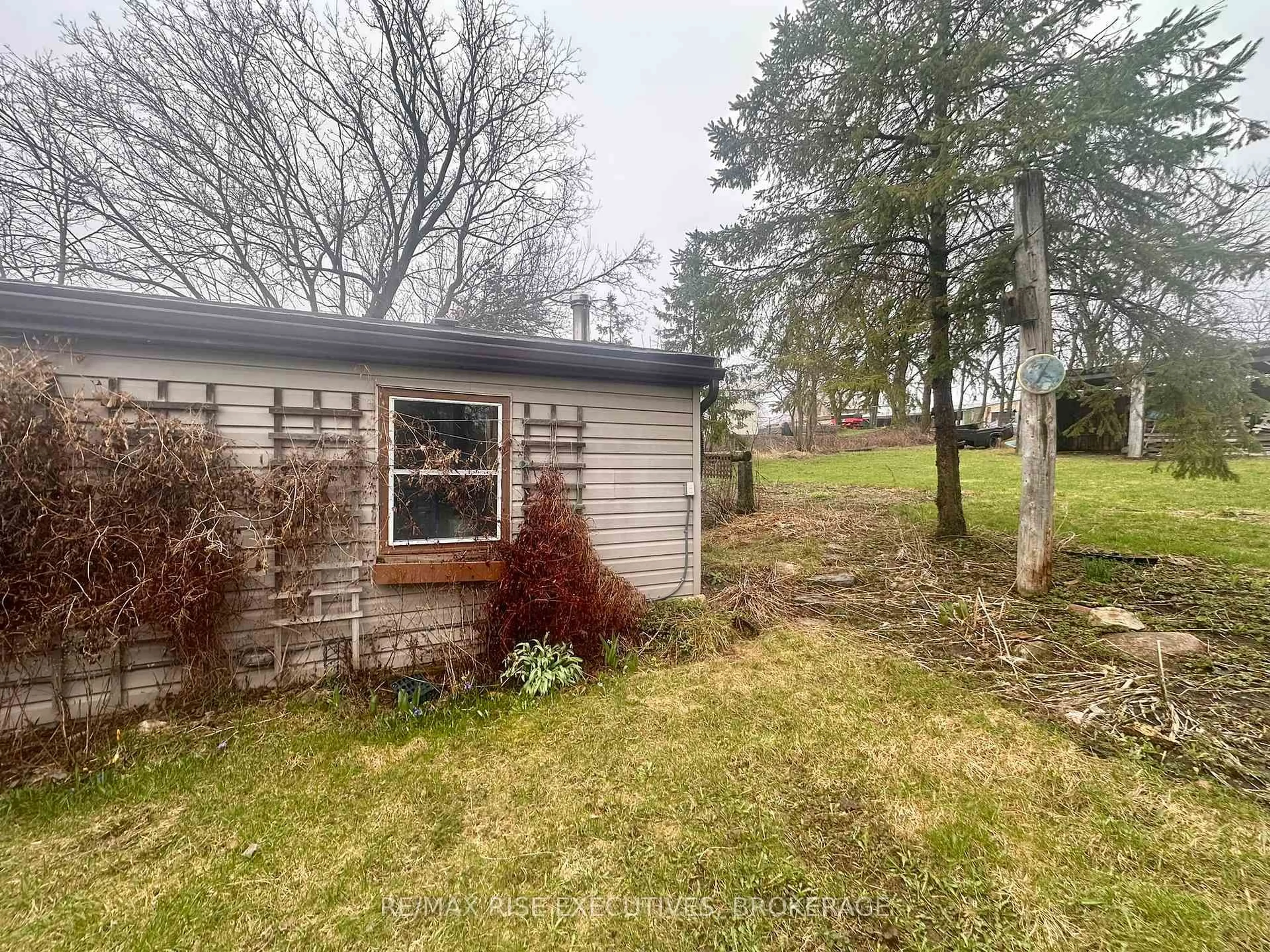 Shed for 434 County Rd 9, Napanee Ontario K7R 3K8
