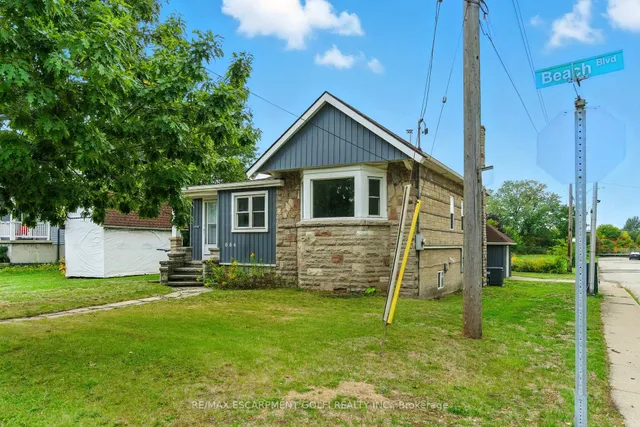 684 Beach Blvd, Hamilton 4