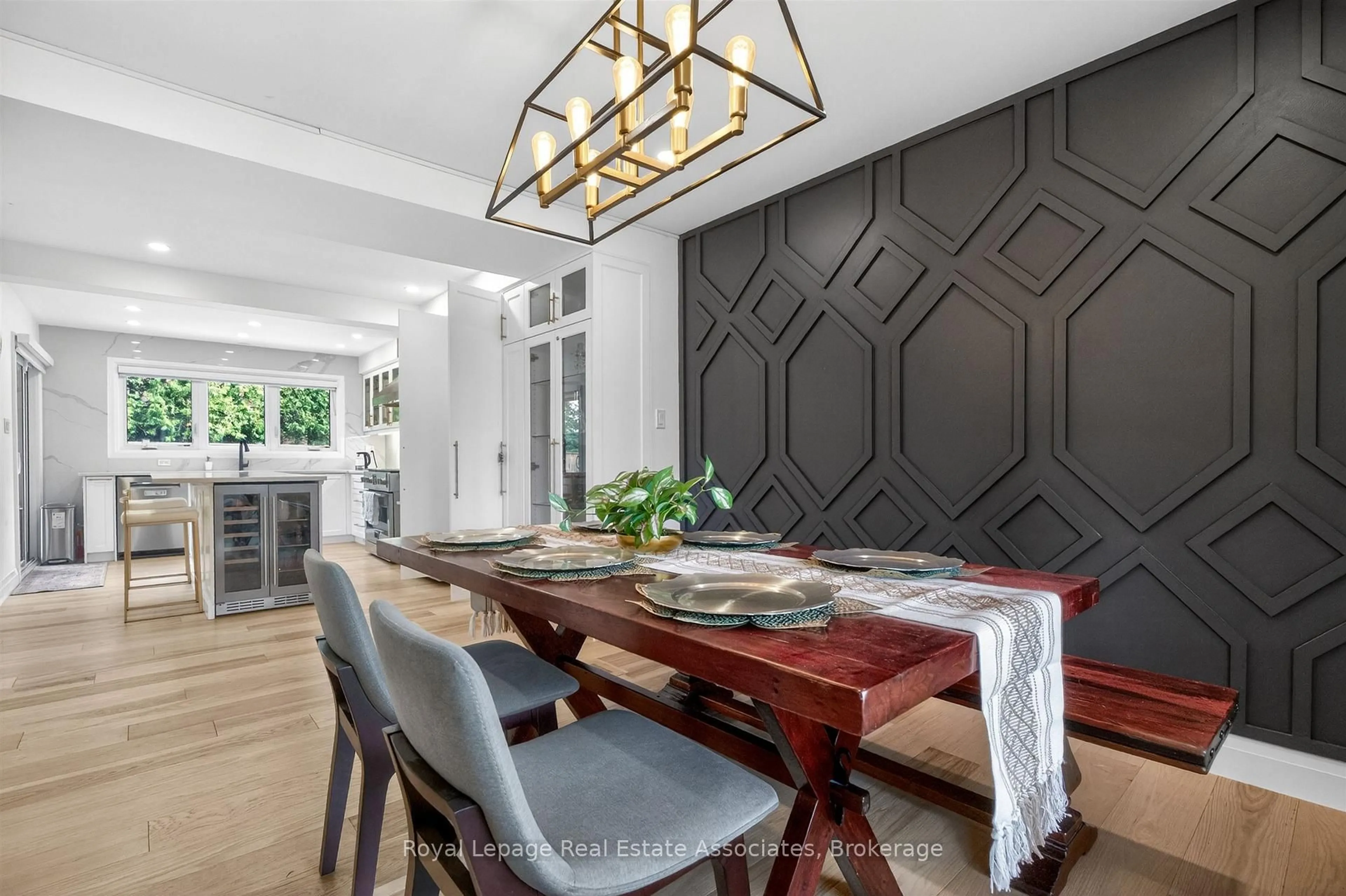 Dining room, unknown for 382 Nelles Rd, Grimsby Ontario L3M 2Z9