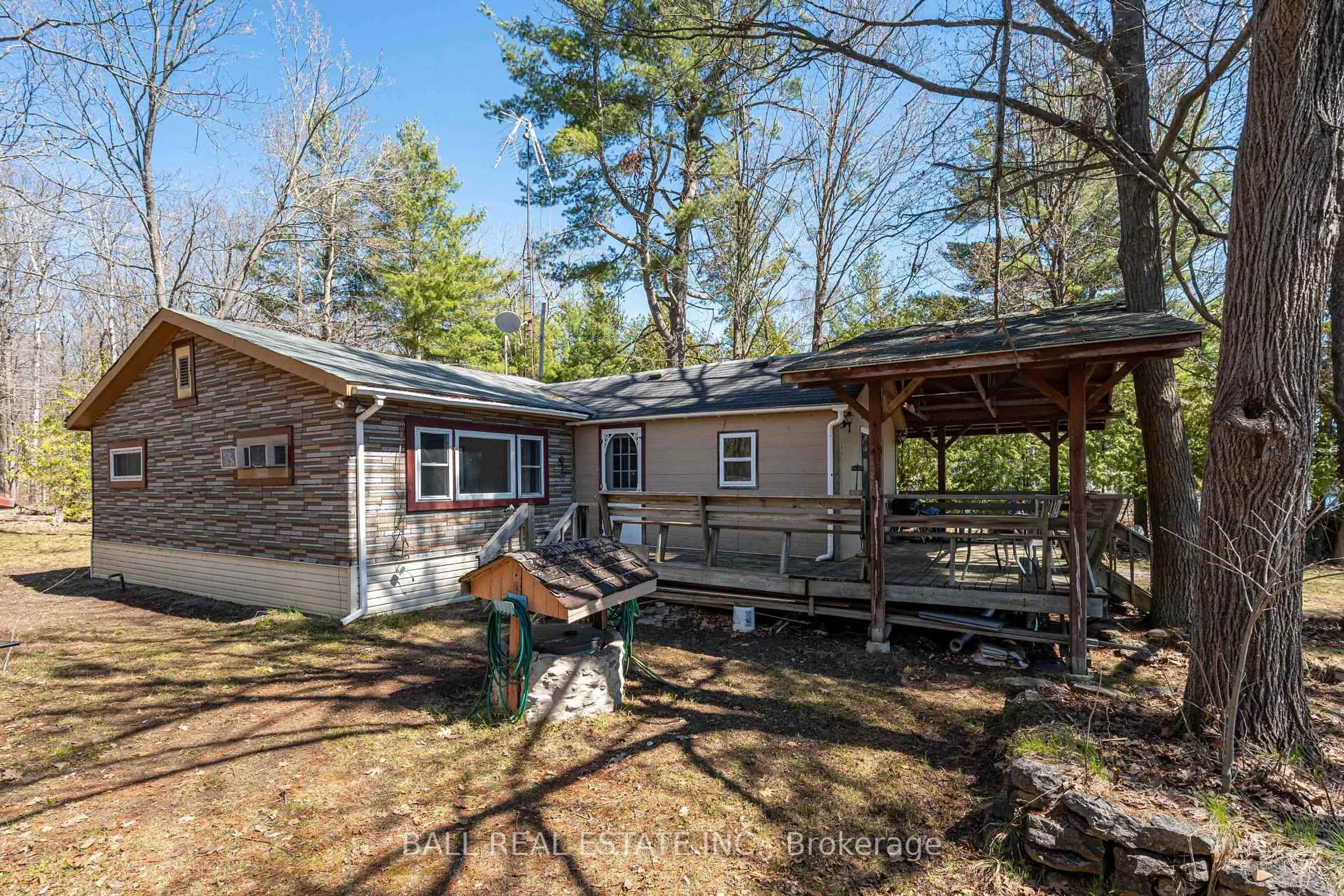 A pic from outside/outdoor area/front of a property/back of a property/a pic from drone, forest/trees view for 52 Totem Heights Rd, Curve Lake First Nation 35 Ontario K0L 1R0