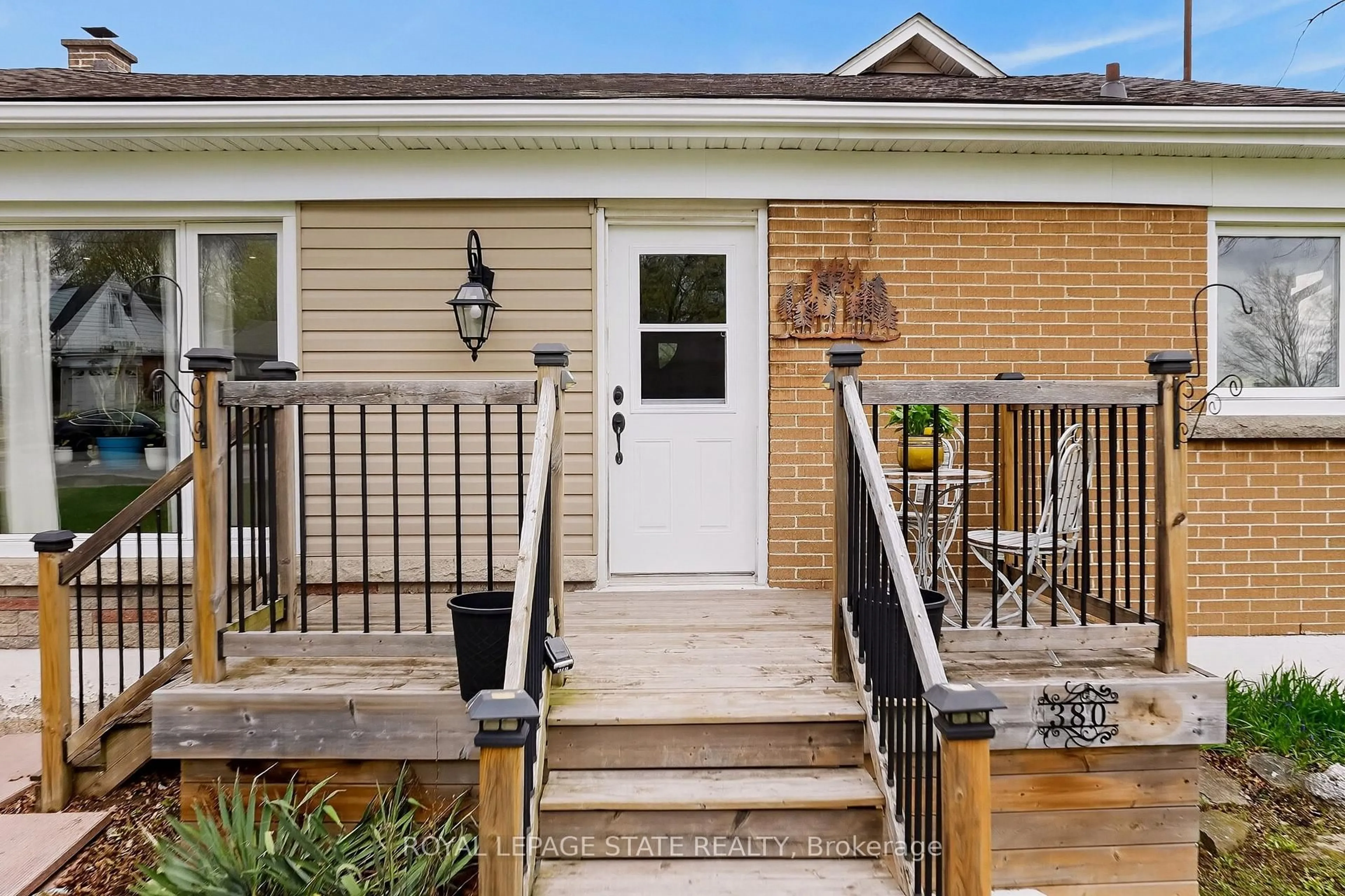 Home with brick exterior material, street for 380 East 37th St, Hamilton Ontario L8V 4B8