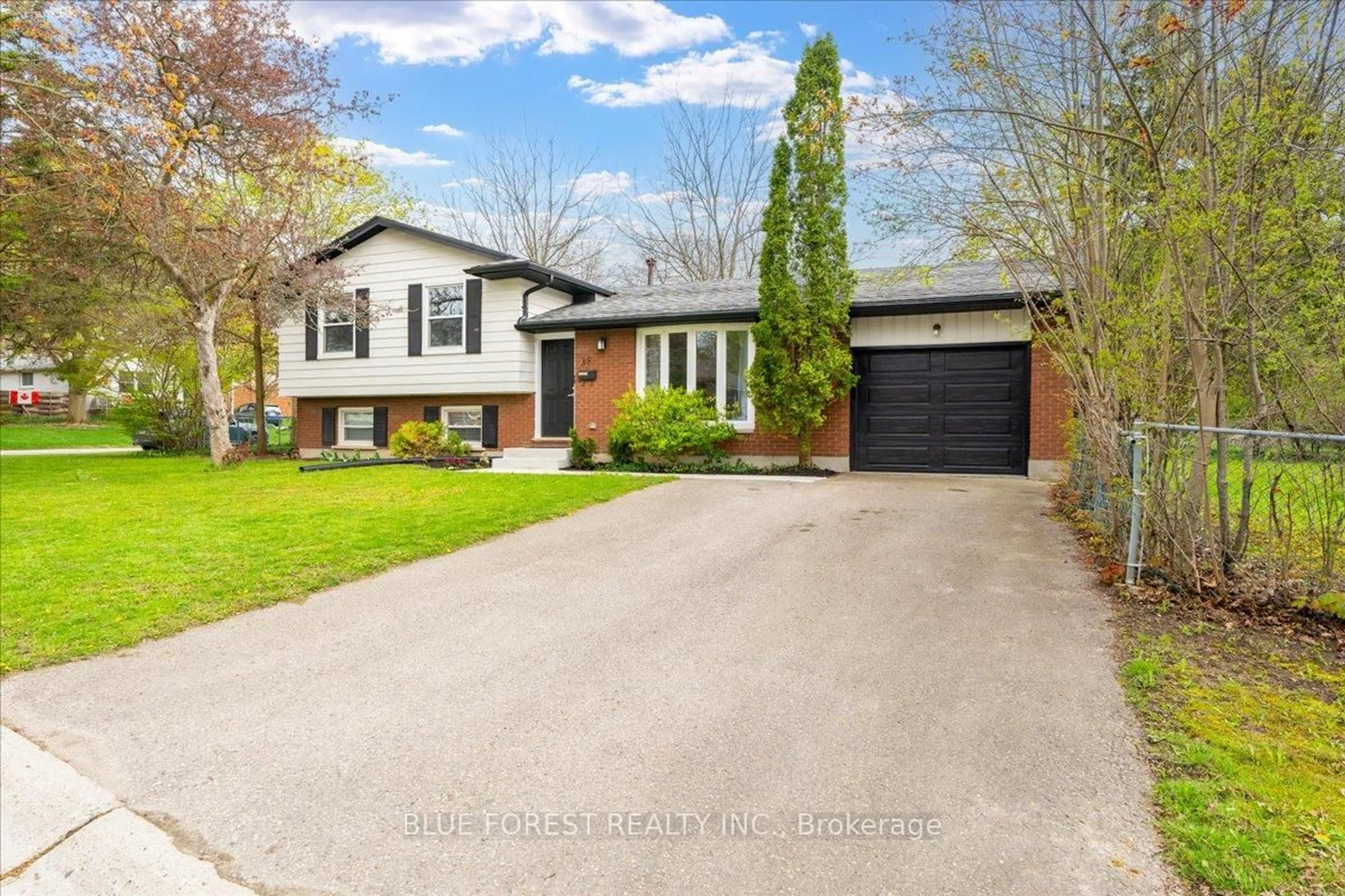 Home with brick exterior material, street for 35 Rollscourt Gdns, London North Ontario N6G 1L9