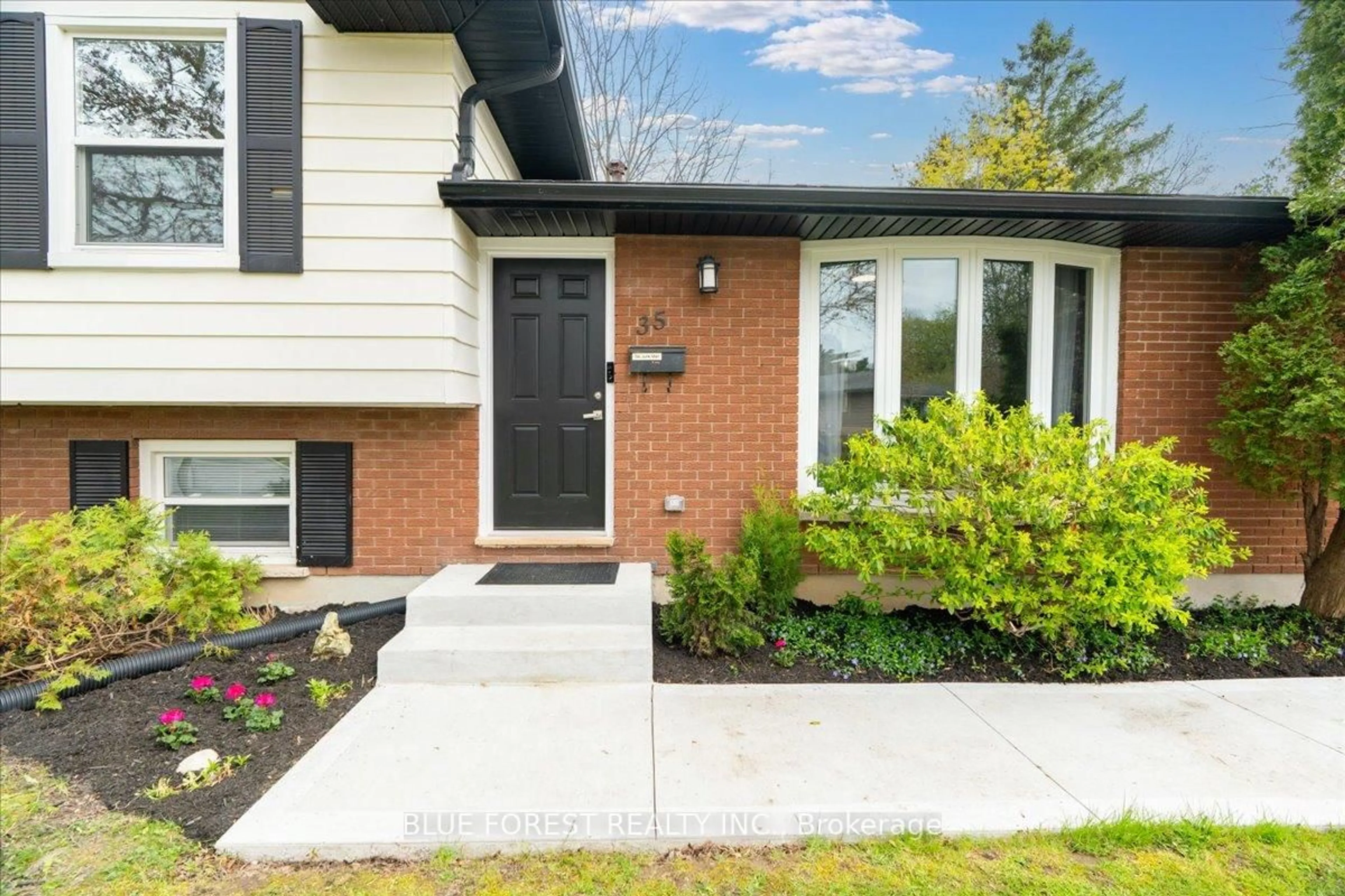 Home with brick exterior material, street for 35 Rollscourt Gdns, London North Ontario N6G 1L9