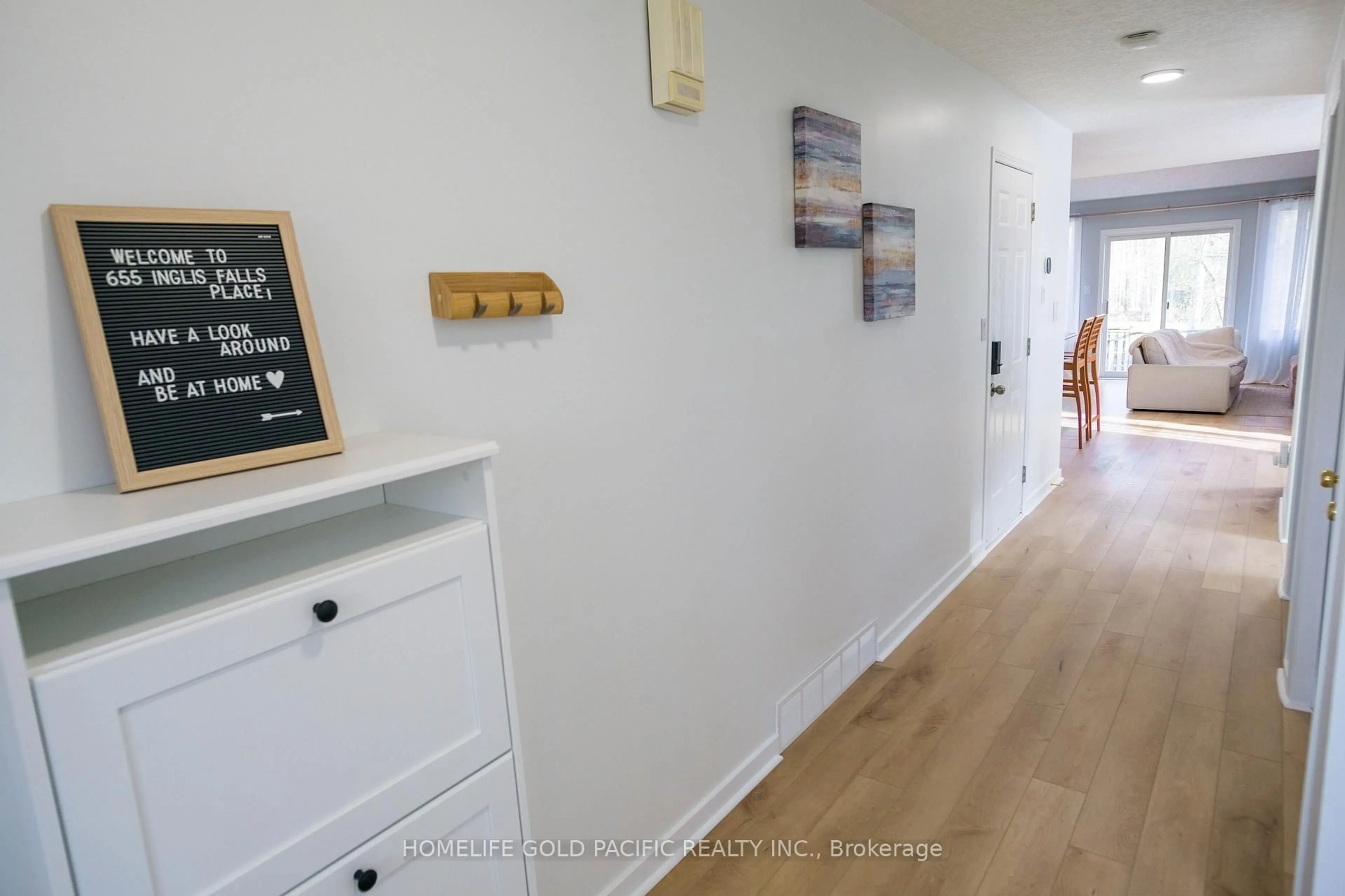 Indoor entryway for 655 Inglis Falls Pl, Waterloo Ontario N2V 2L4