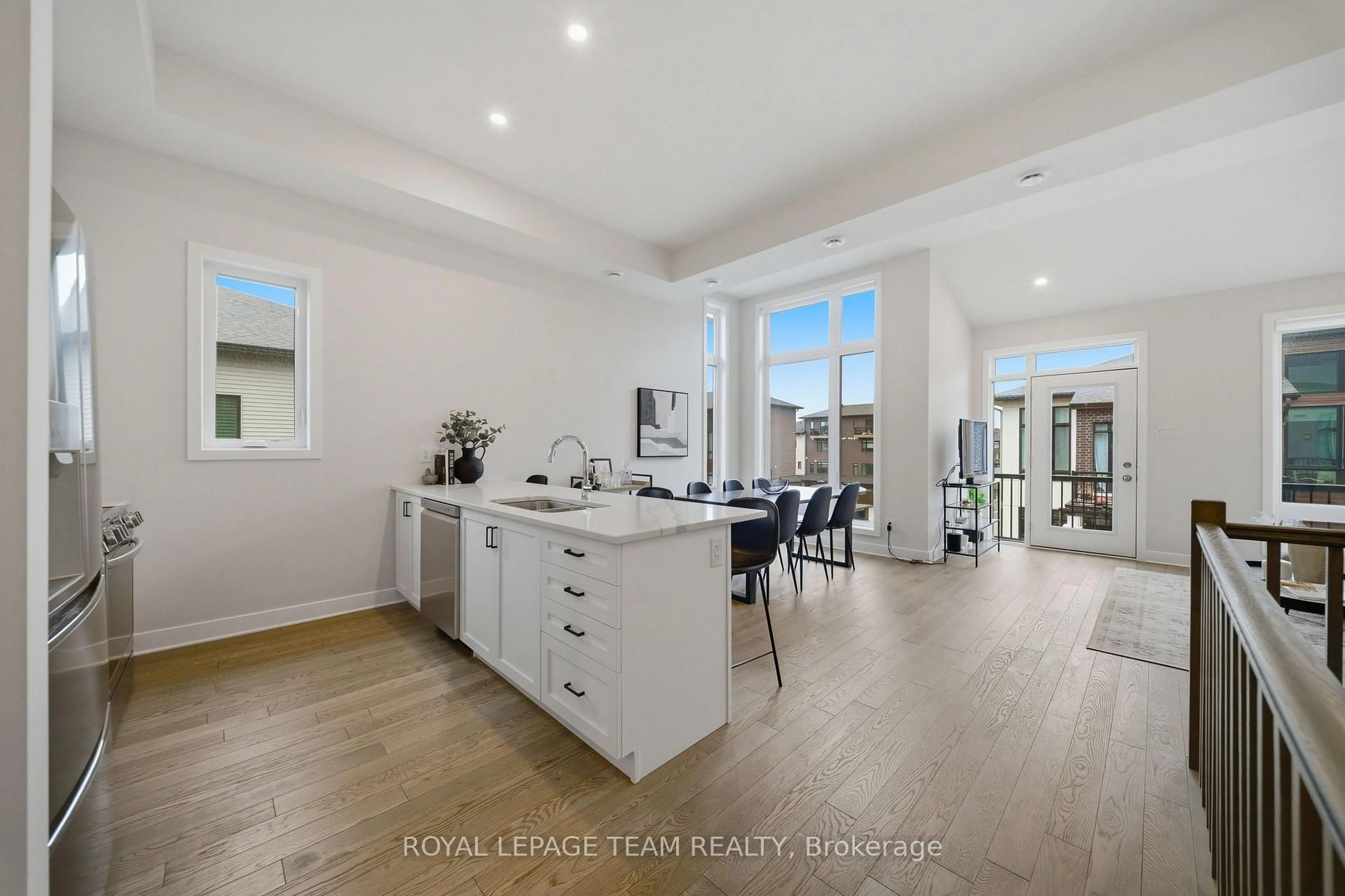 Open concept kitchen, unknown for 519 Crescendo Private, Ottawa Ontario K1X 0E4
