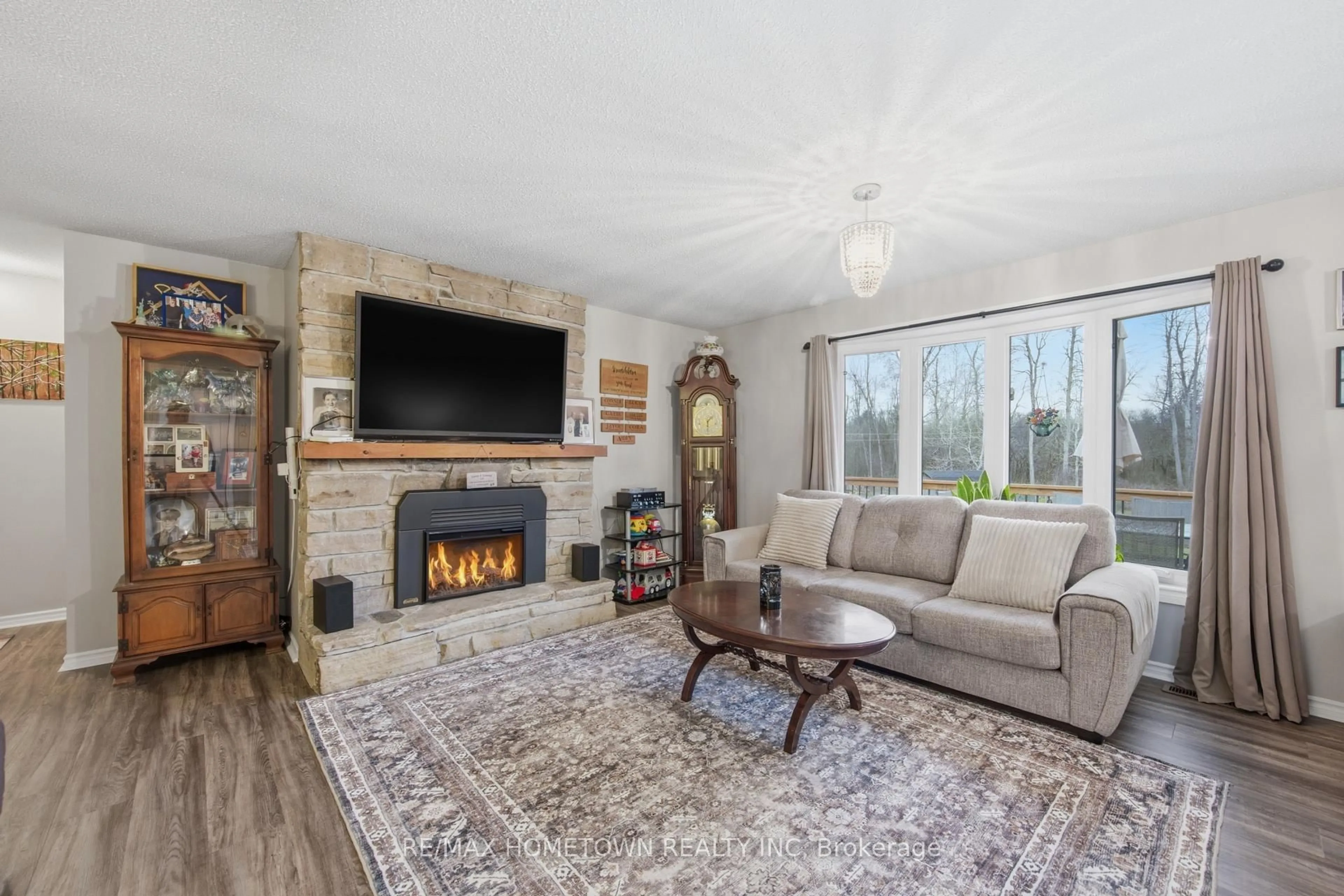 Living room with furniture, unknown for 1223 Eleanor Fulford Cres, Elizabethtown-Kitley Ontario K6V 5T3